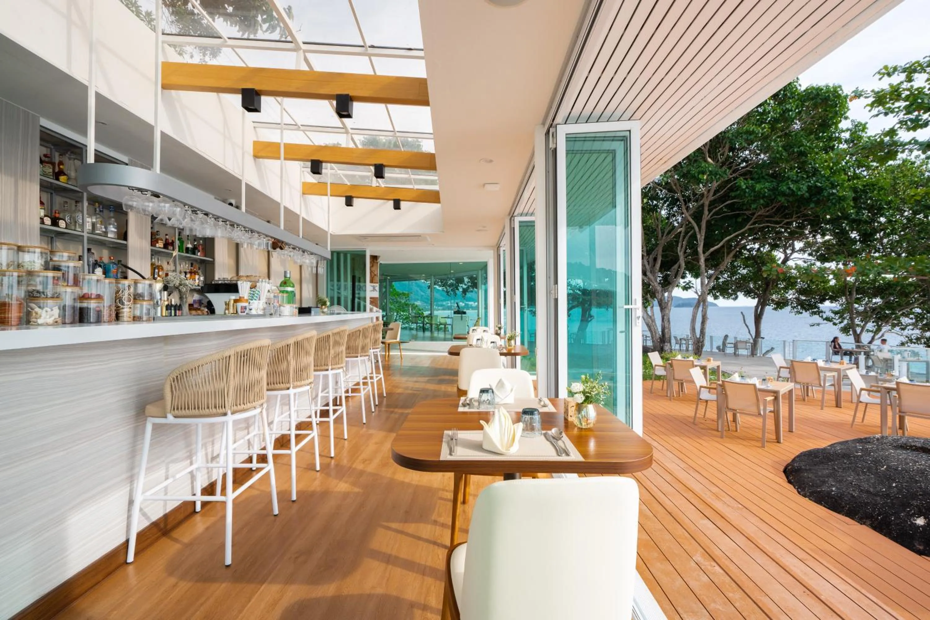 Restaurant/places to eat in ANONA SUNSET Boutique