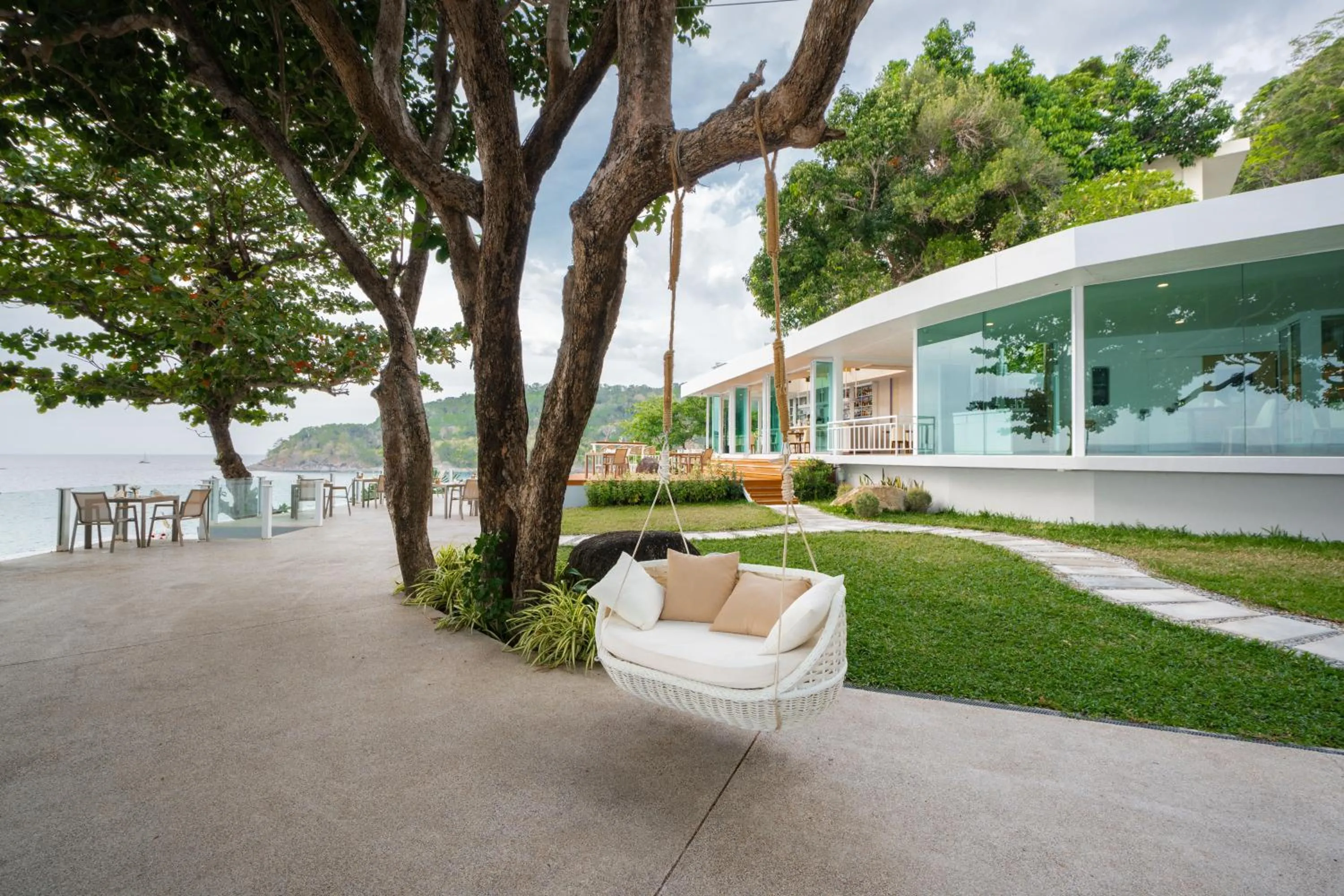 Restaurant/places to eat in ANONA SUNSET Boutique