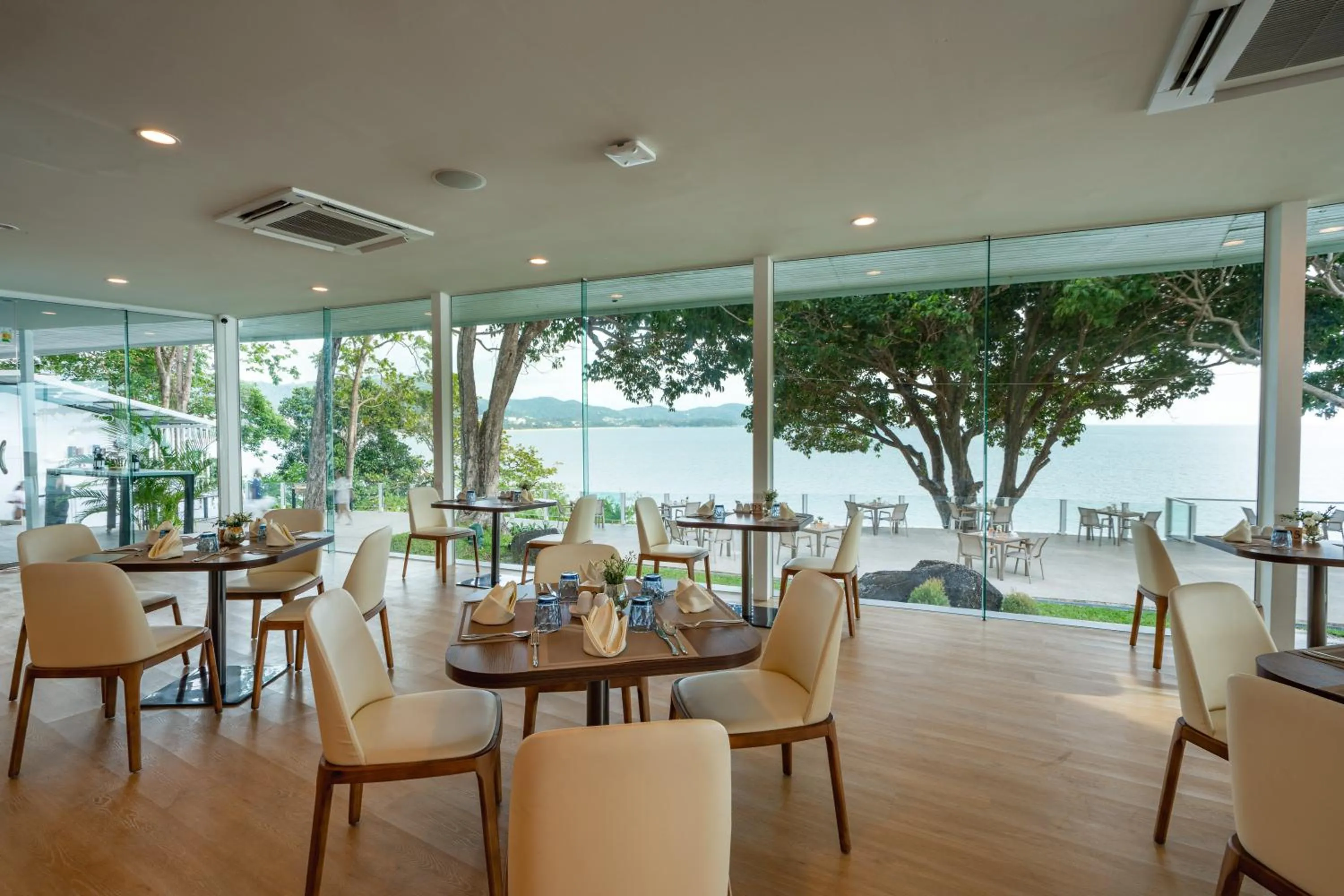 Restaurant/places to eat in ANONA SUNSET Boutique