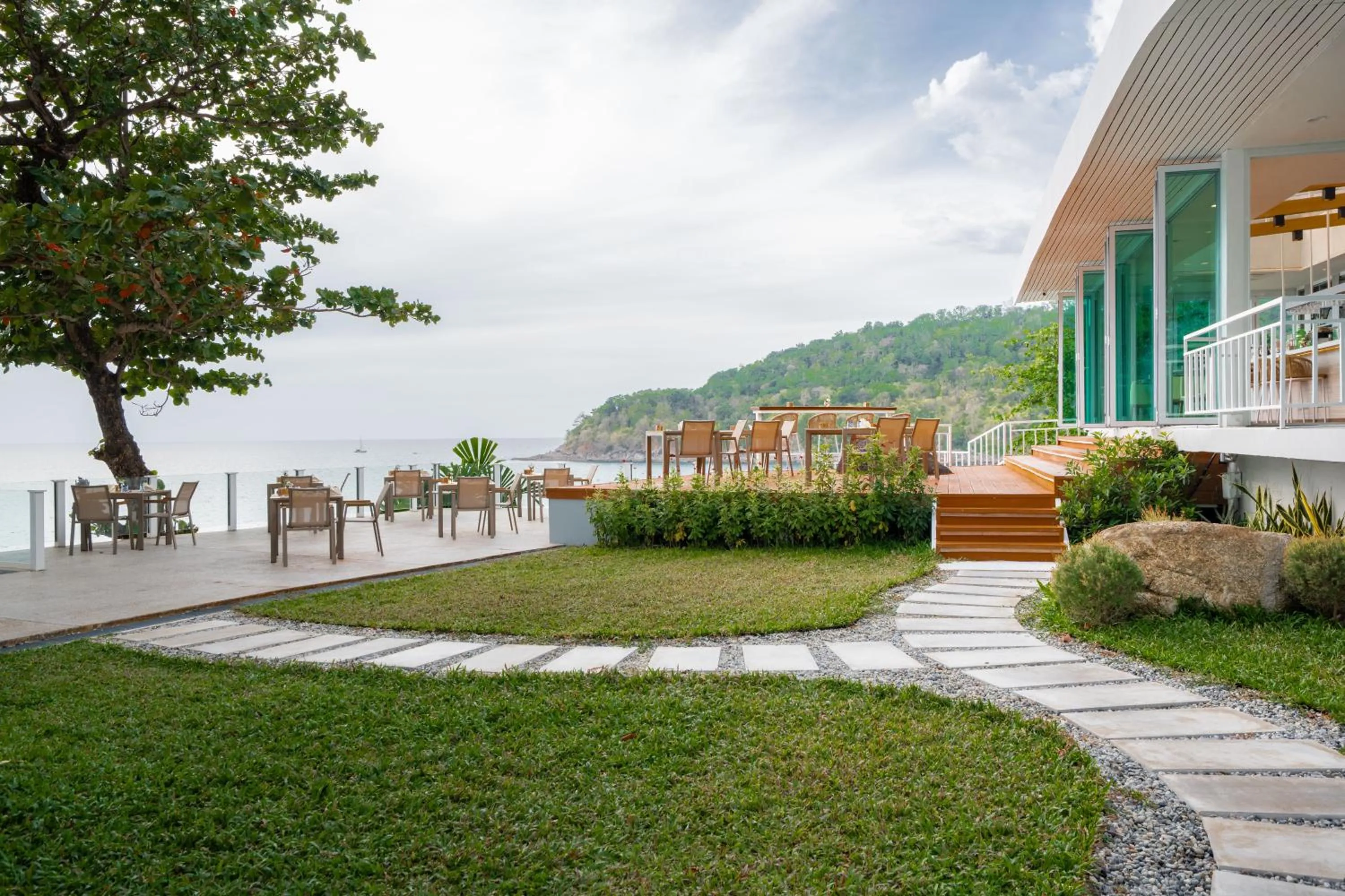 Restaurant/places to eat in ANONA SUNSET Boutique