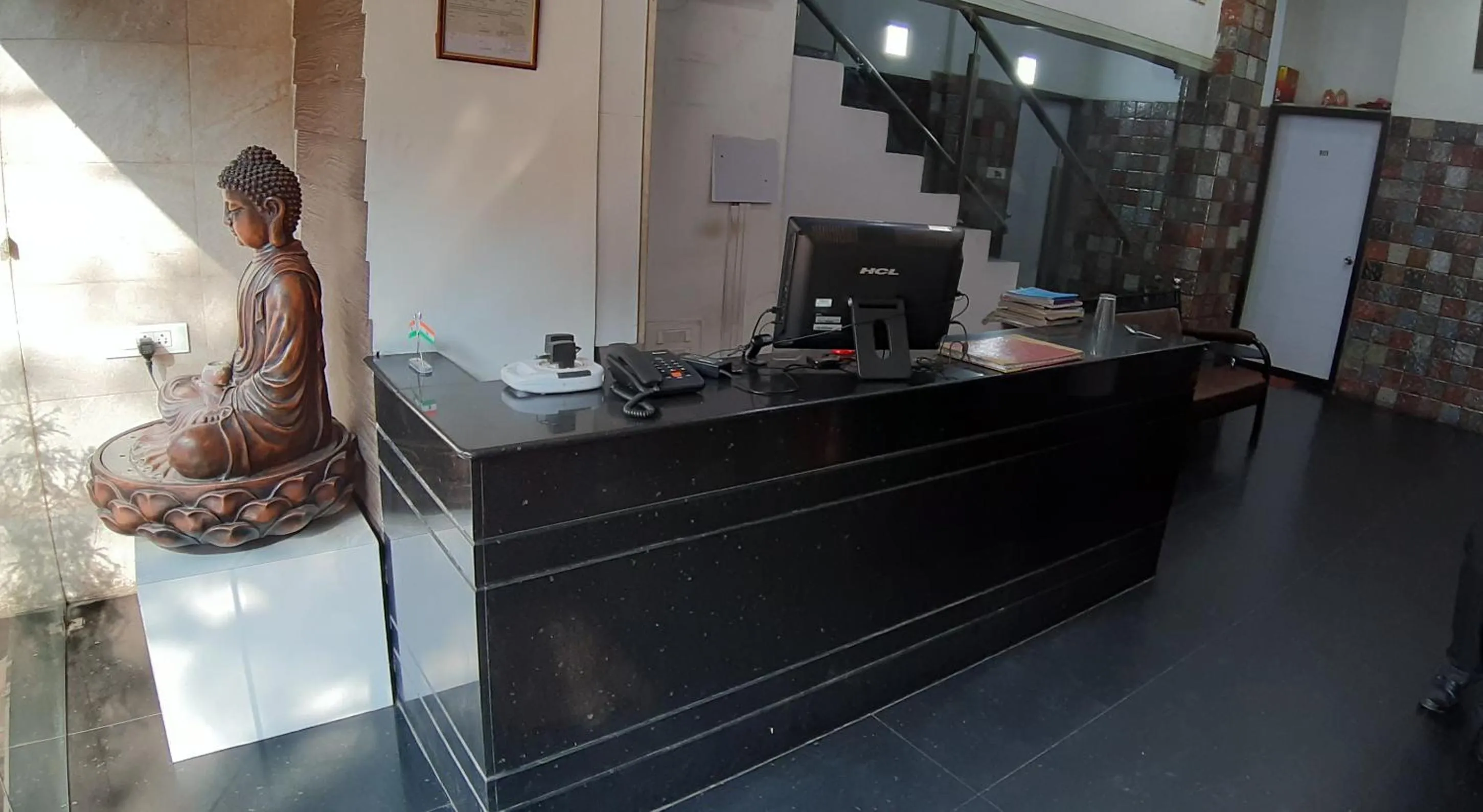 Lobby or reception in Hiland Inn The Boutique Hotel