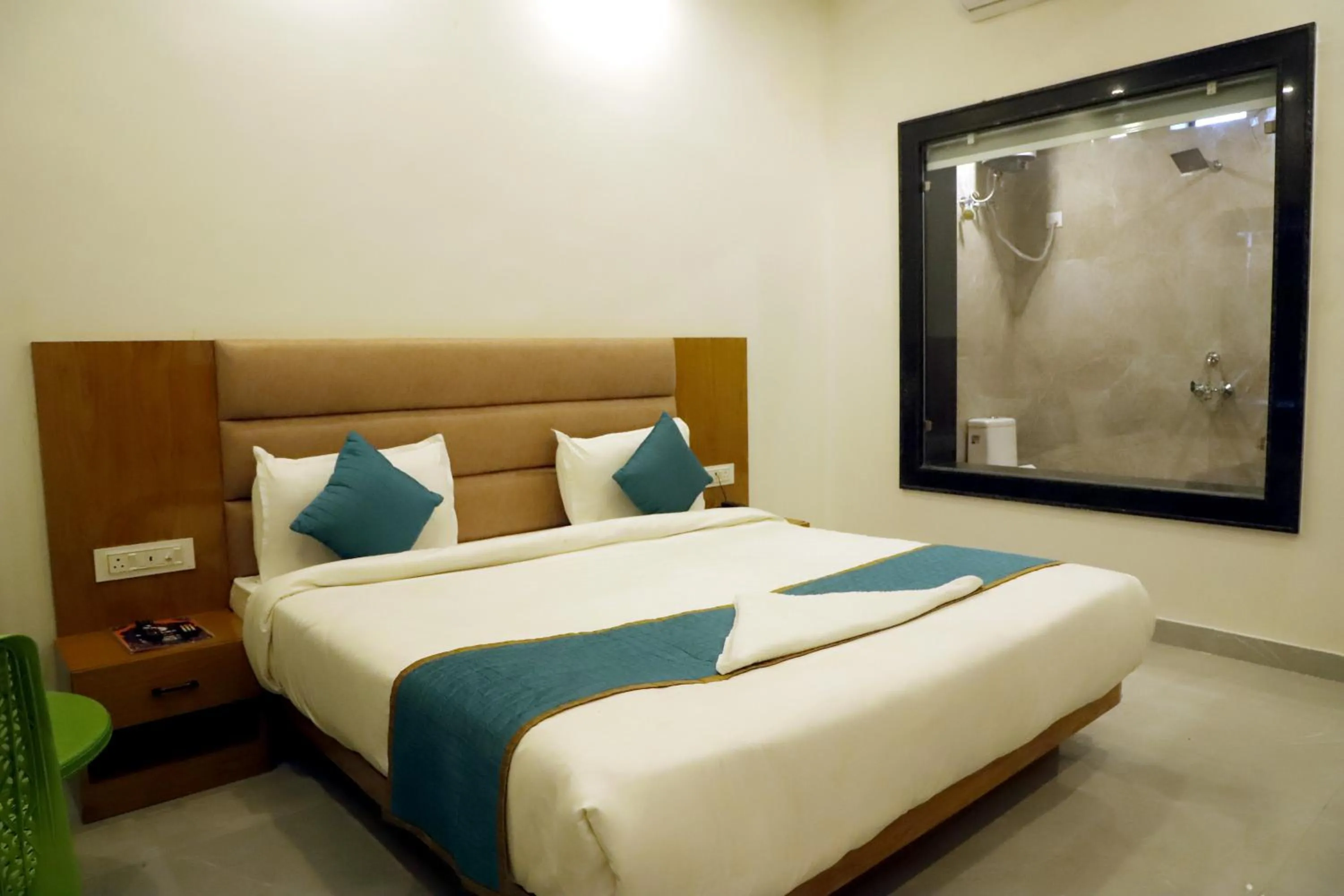 Bed in Kesariya Bagh Resort Pushkar
