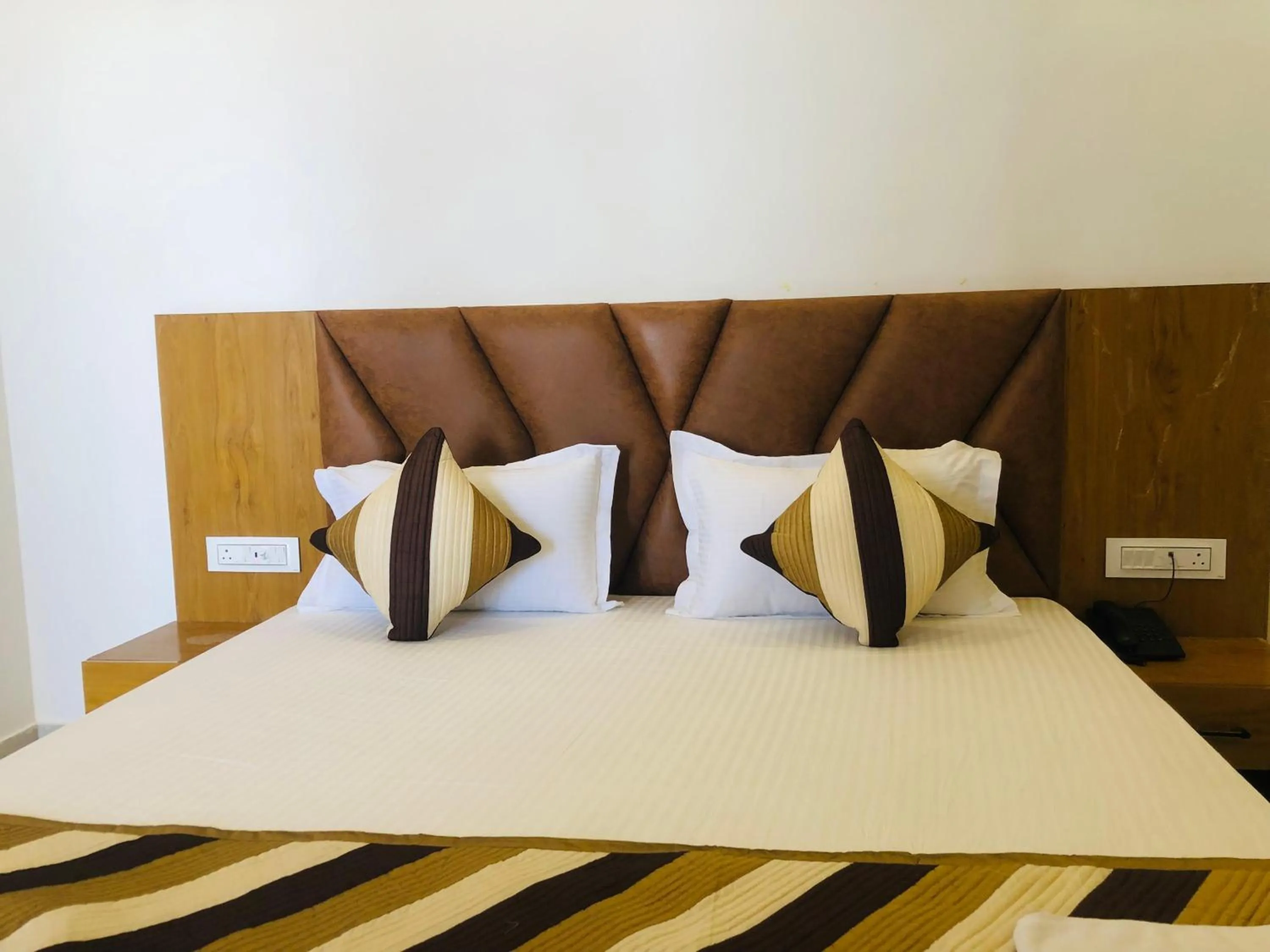 Bed in Kesariya Bagh Resort Pushkar