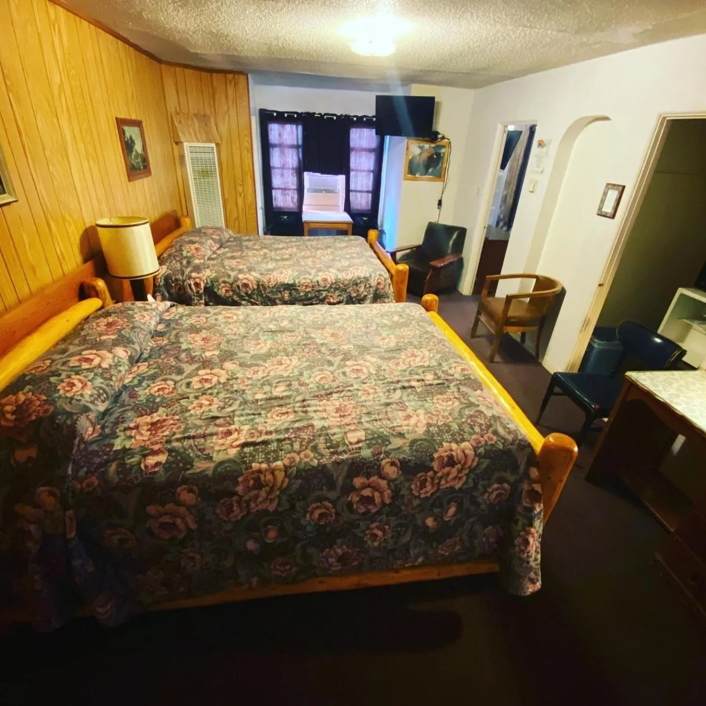 Bed in Rainbow Motel