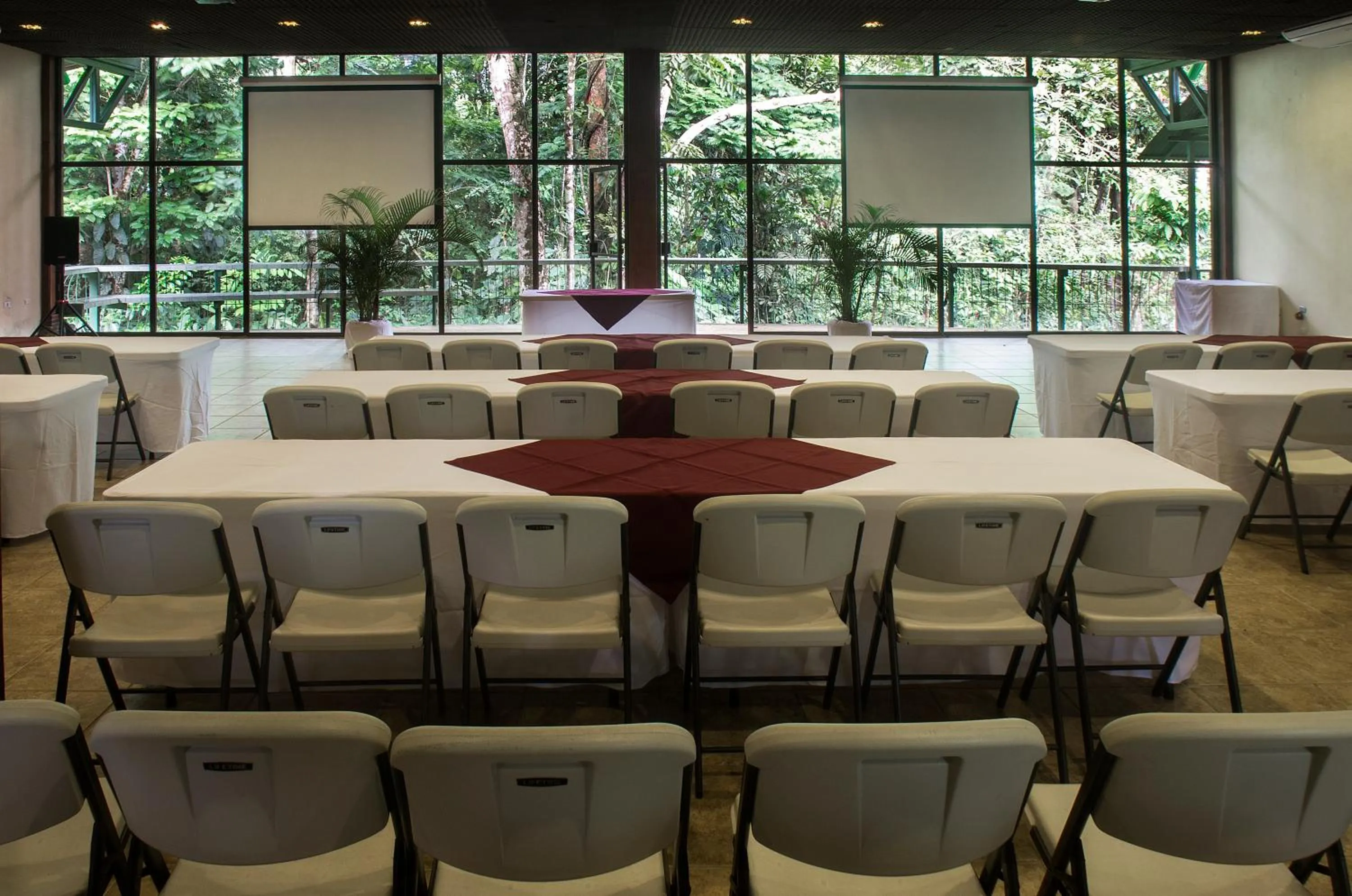 Business facilities in Selva Verde Lodge