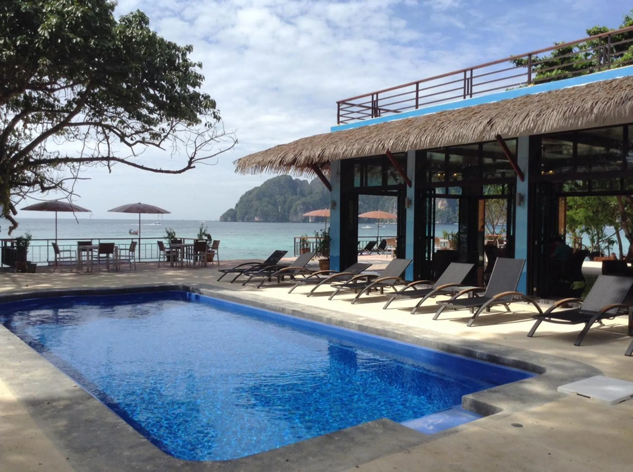 Swimming pool in Phi Phi Long Beach Resort & Villa