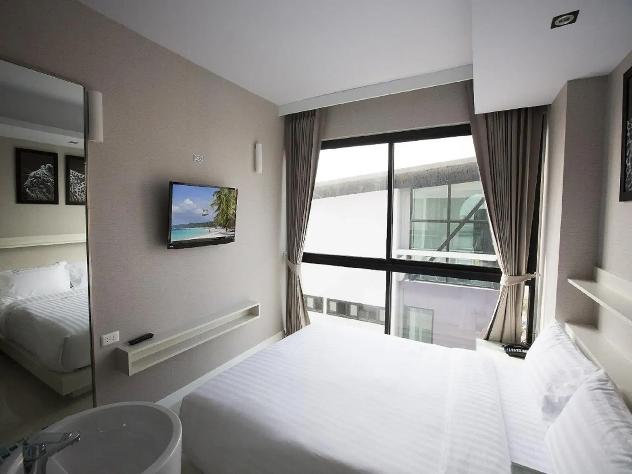 Standard Double Room in Serenotel Pattaya Standard Double Room in Serenotel Pattaya