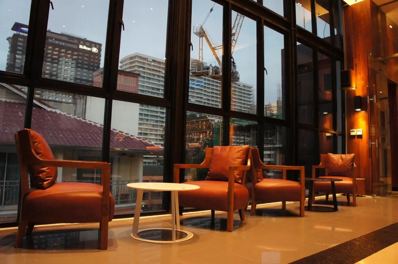 Restaurant/places to eat in Serenotel Pattaya