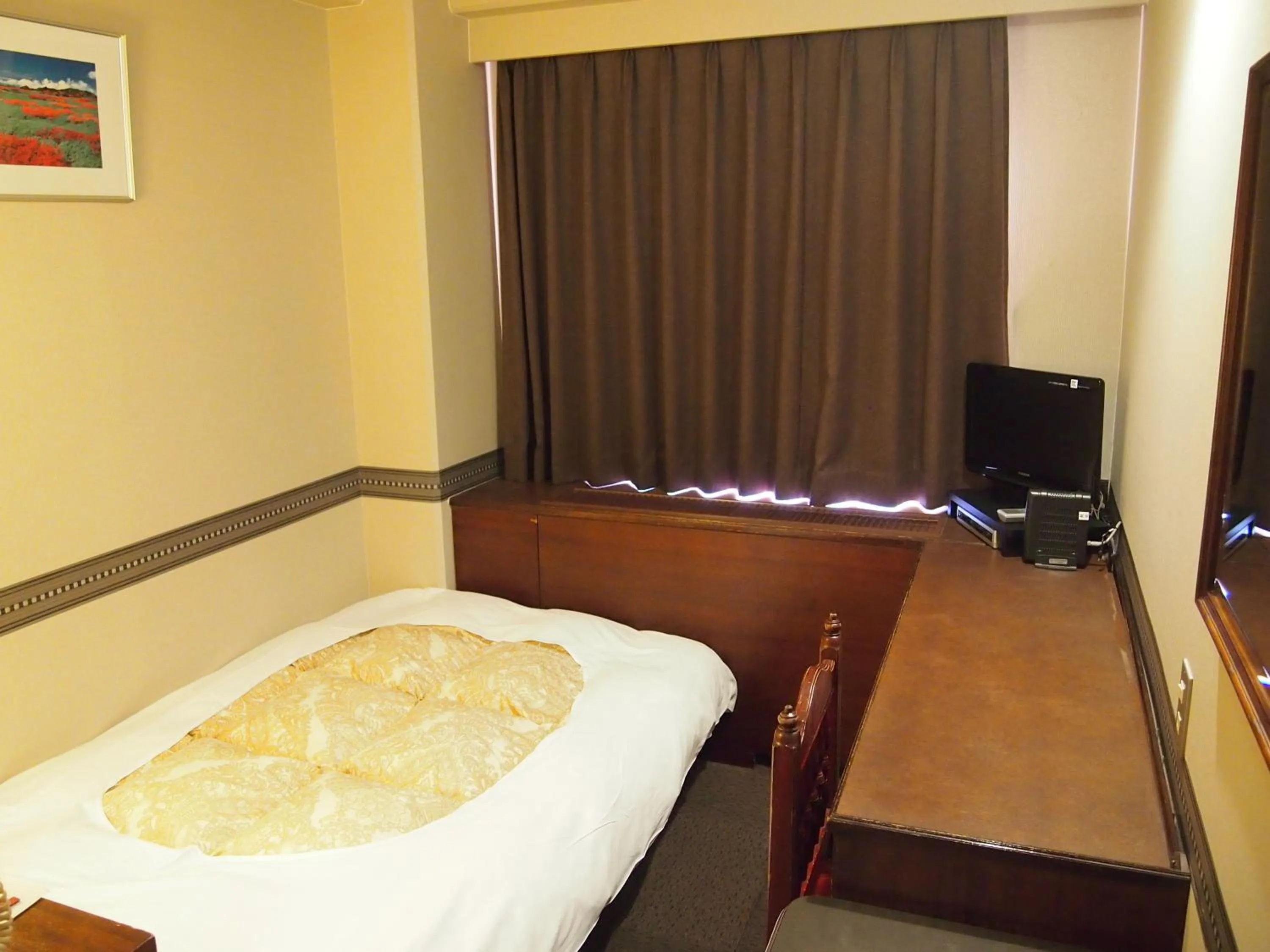 Photo of the whole room, Bed in Hotel Los Inn Kochi