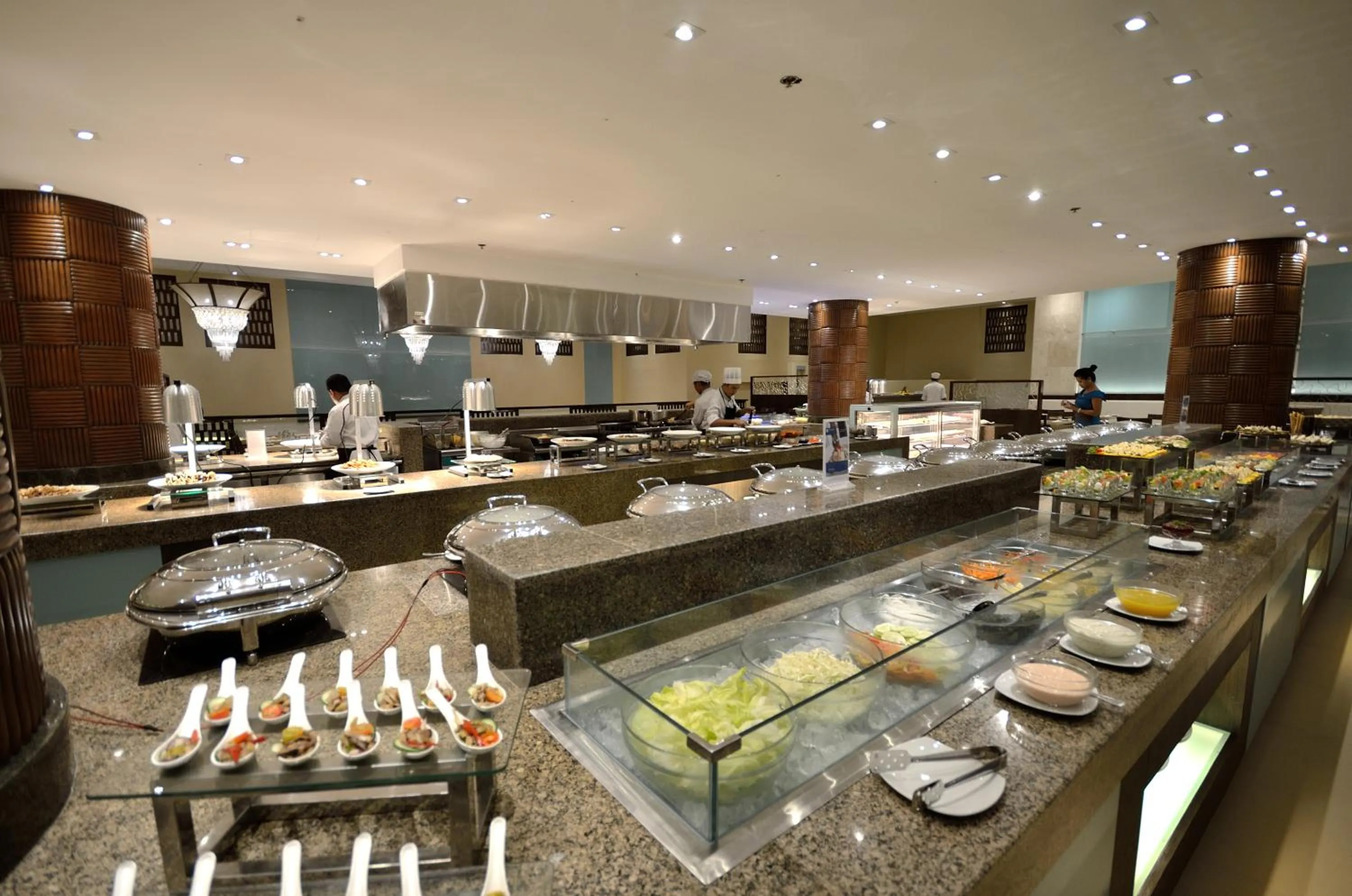 Restaurant/places to eat in Henann Resort Alona Beach