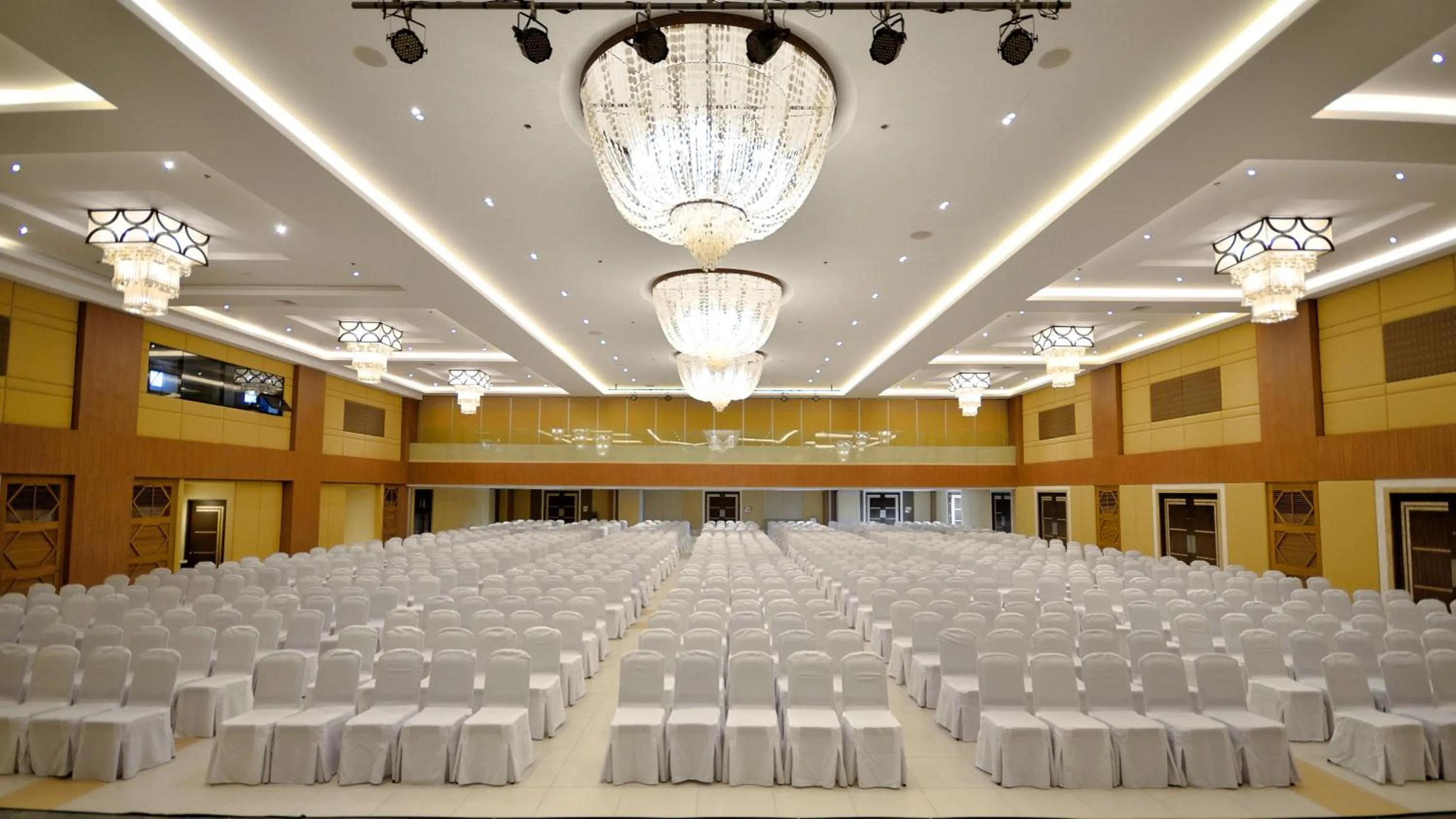 Business facilities in Henann Resort Alona Beach