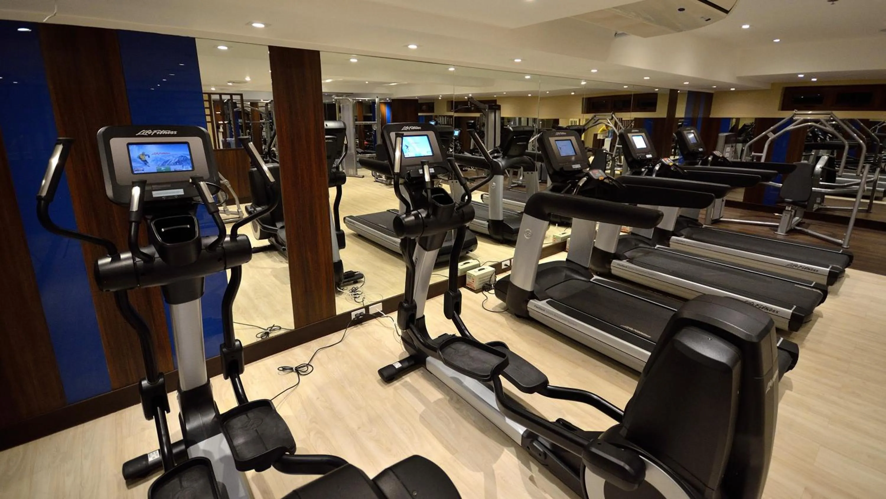 Fitness centre/facilities in Henann Resort Alona Beach