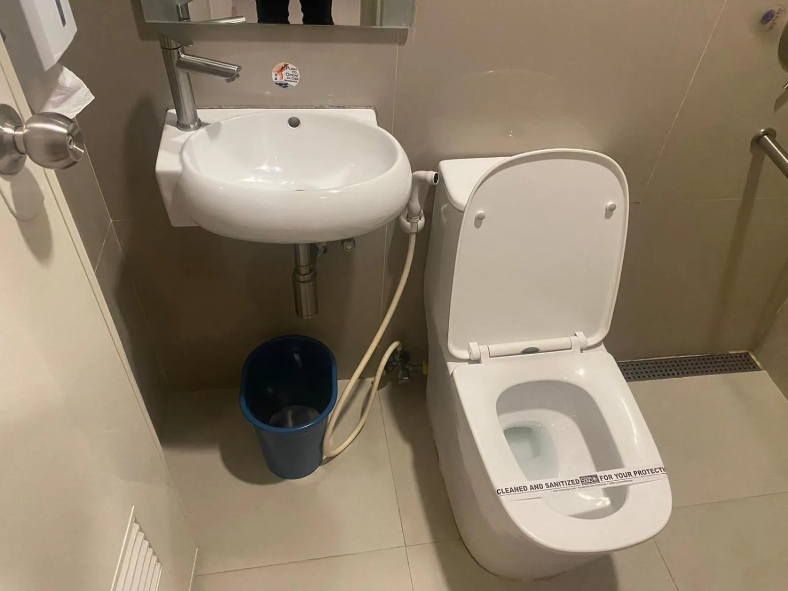 Bathroom in Hotel Sogo Bacoor