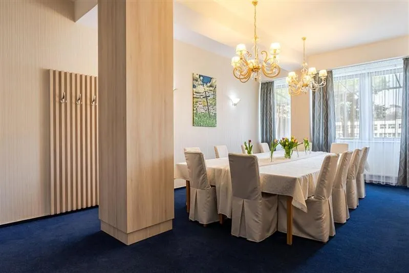 Restaurant/places to eat in Hotel Šariš