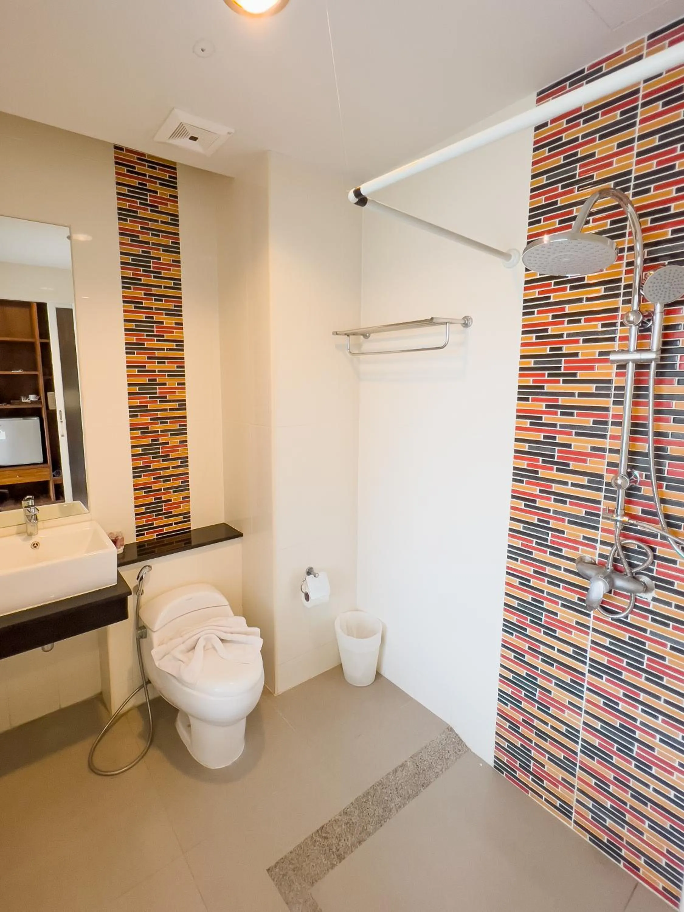 Shower in Melissa Kata Beach Resort