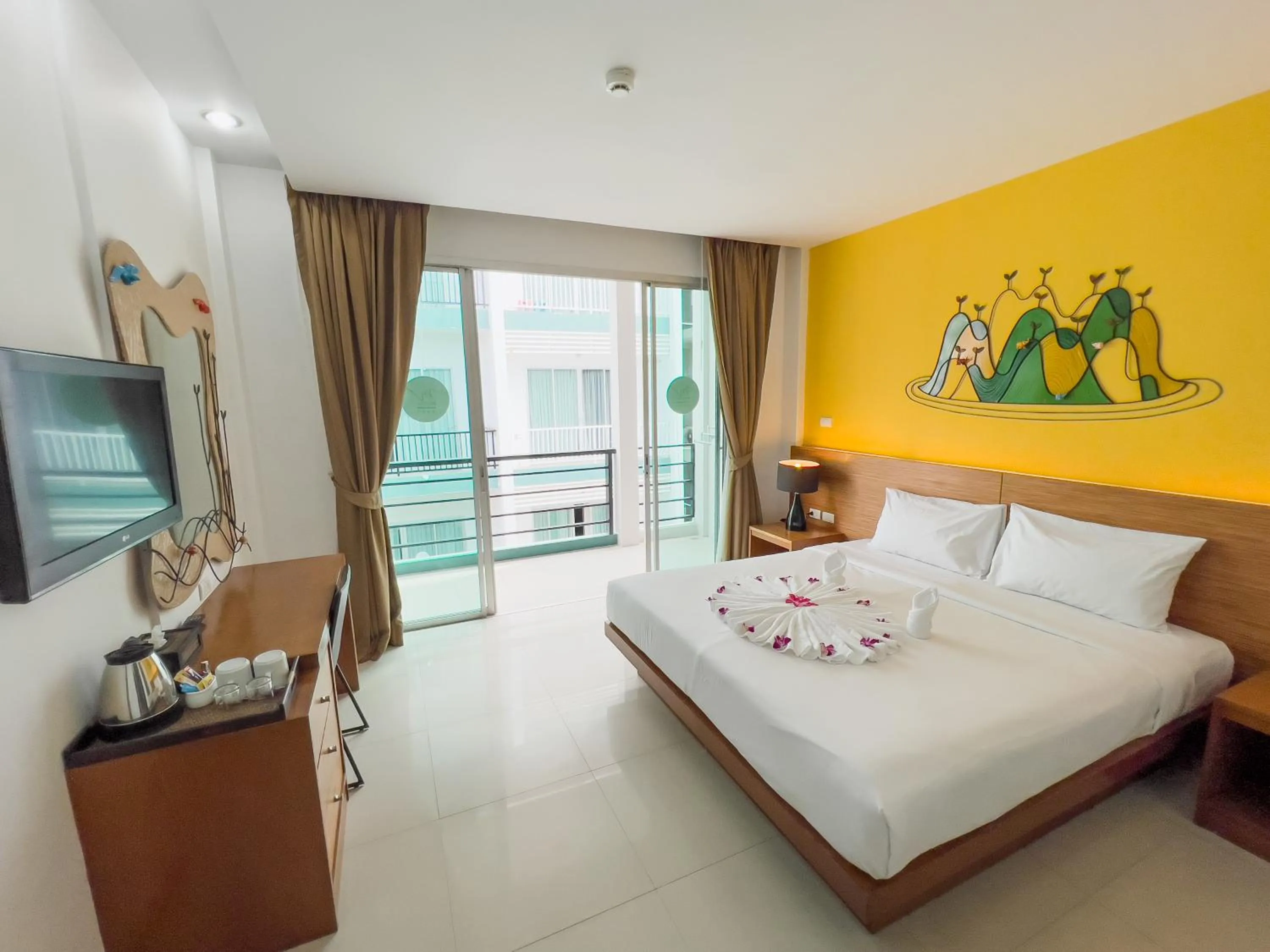 Bed in Melissa Kata Beach Resort