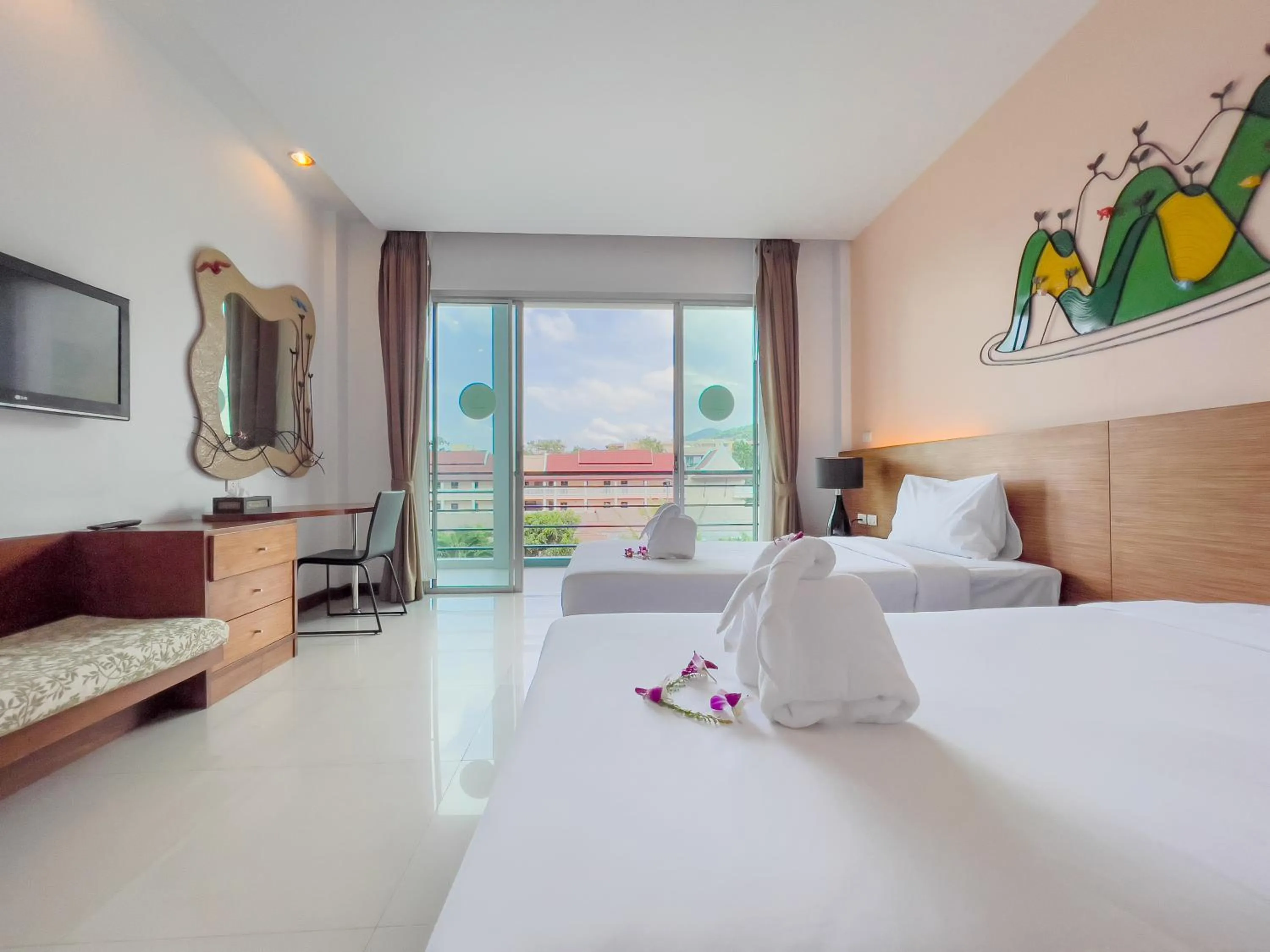 Bed in Melissa Kata Beach Resort