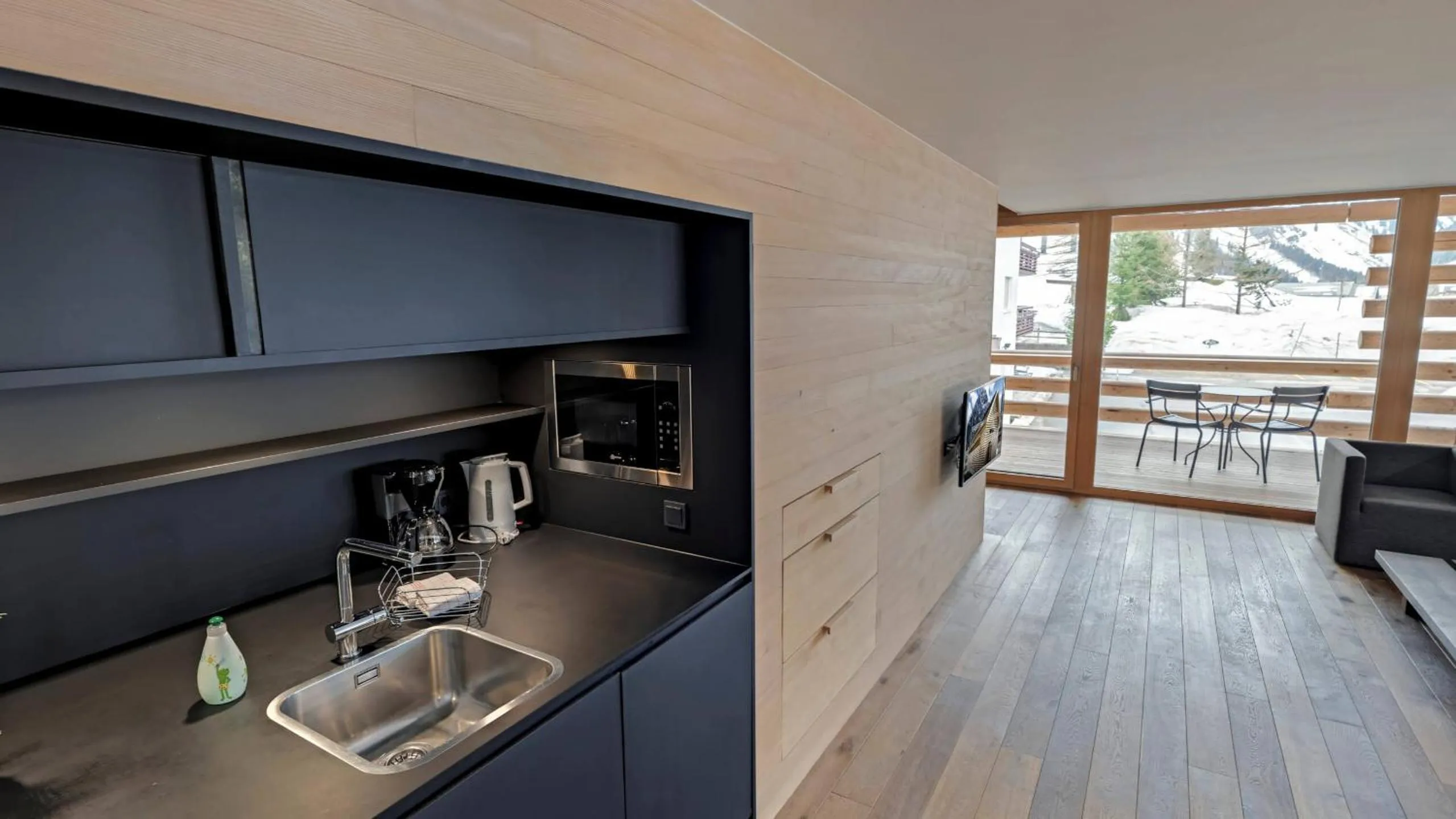 Kitchen or kitchenette in alpen select apartments Kleinwalsertal