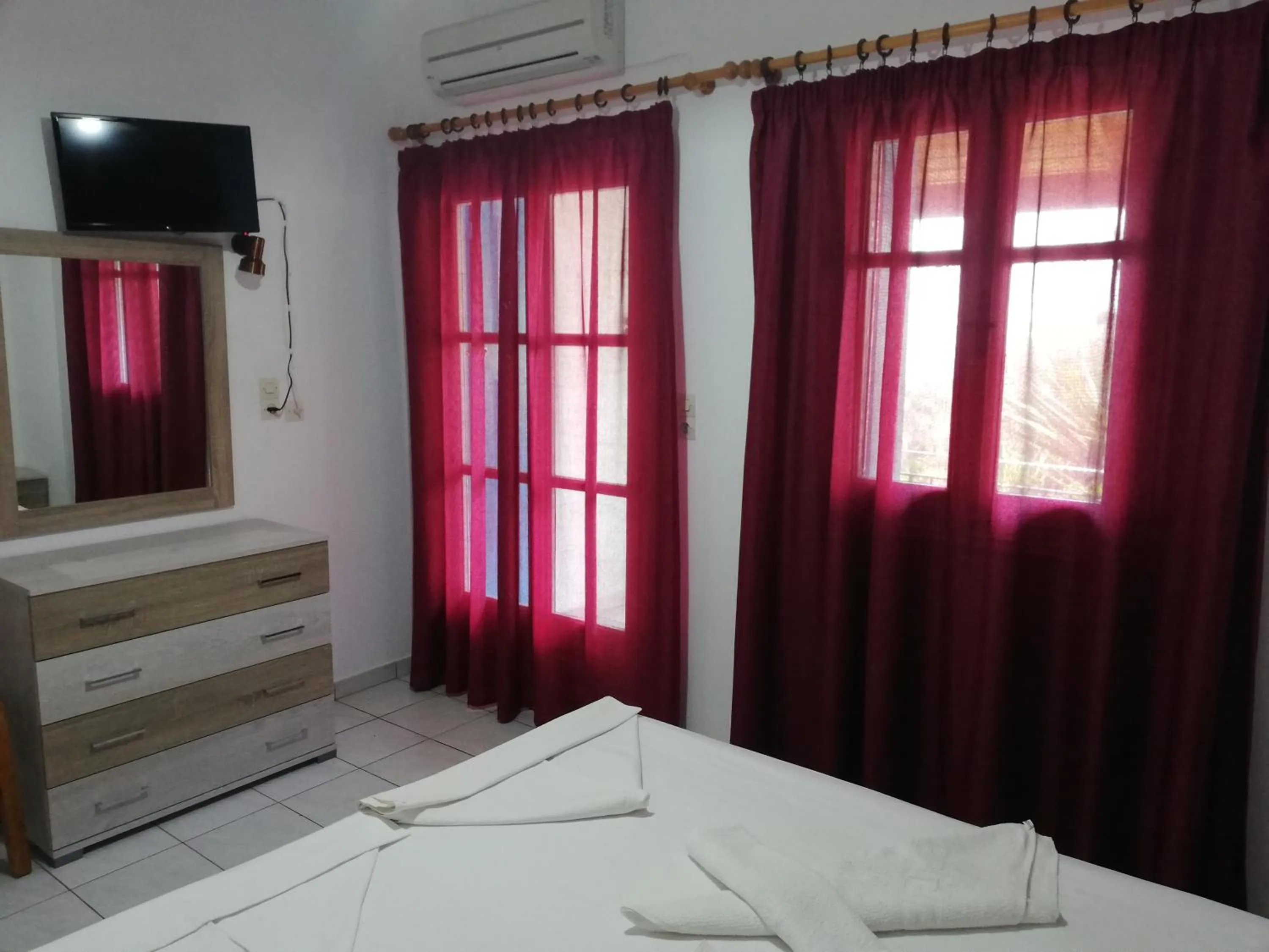 Bed in Apartments Jota