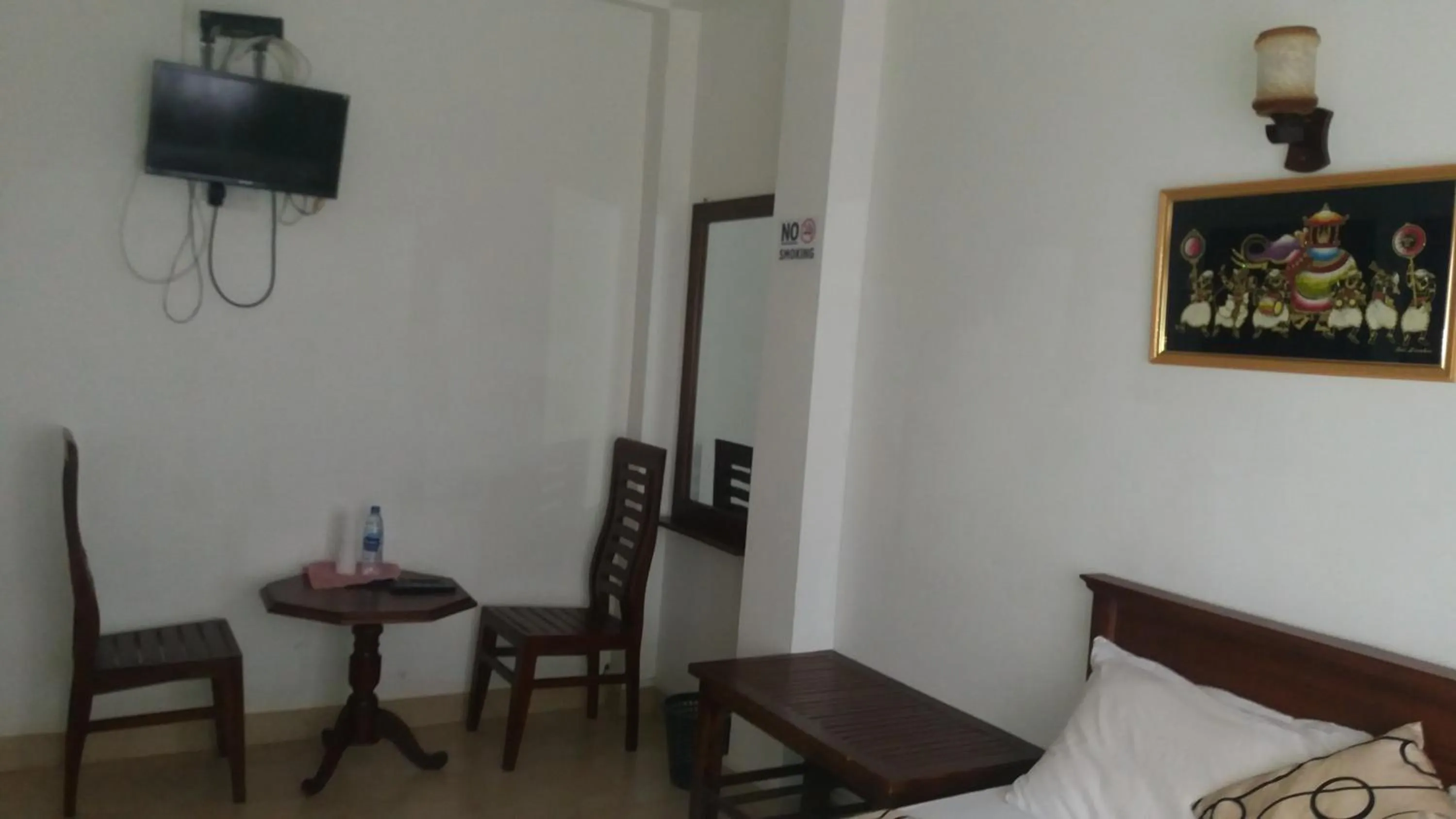 Seating area, Bed in Sihilro Regency