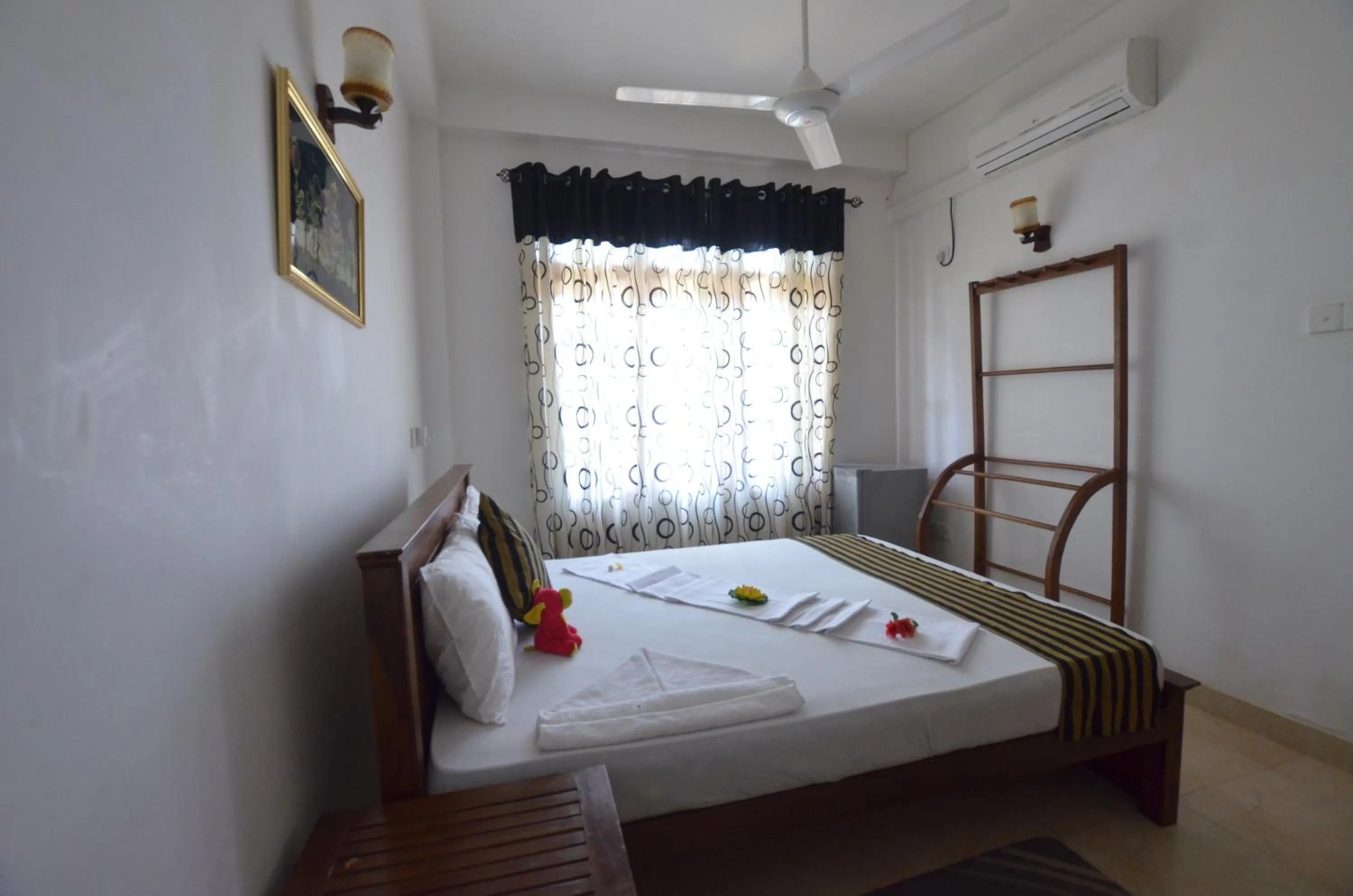 Decorative detail, Bed in Sihilro Regency