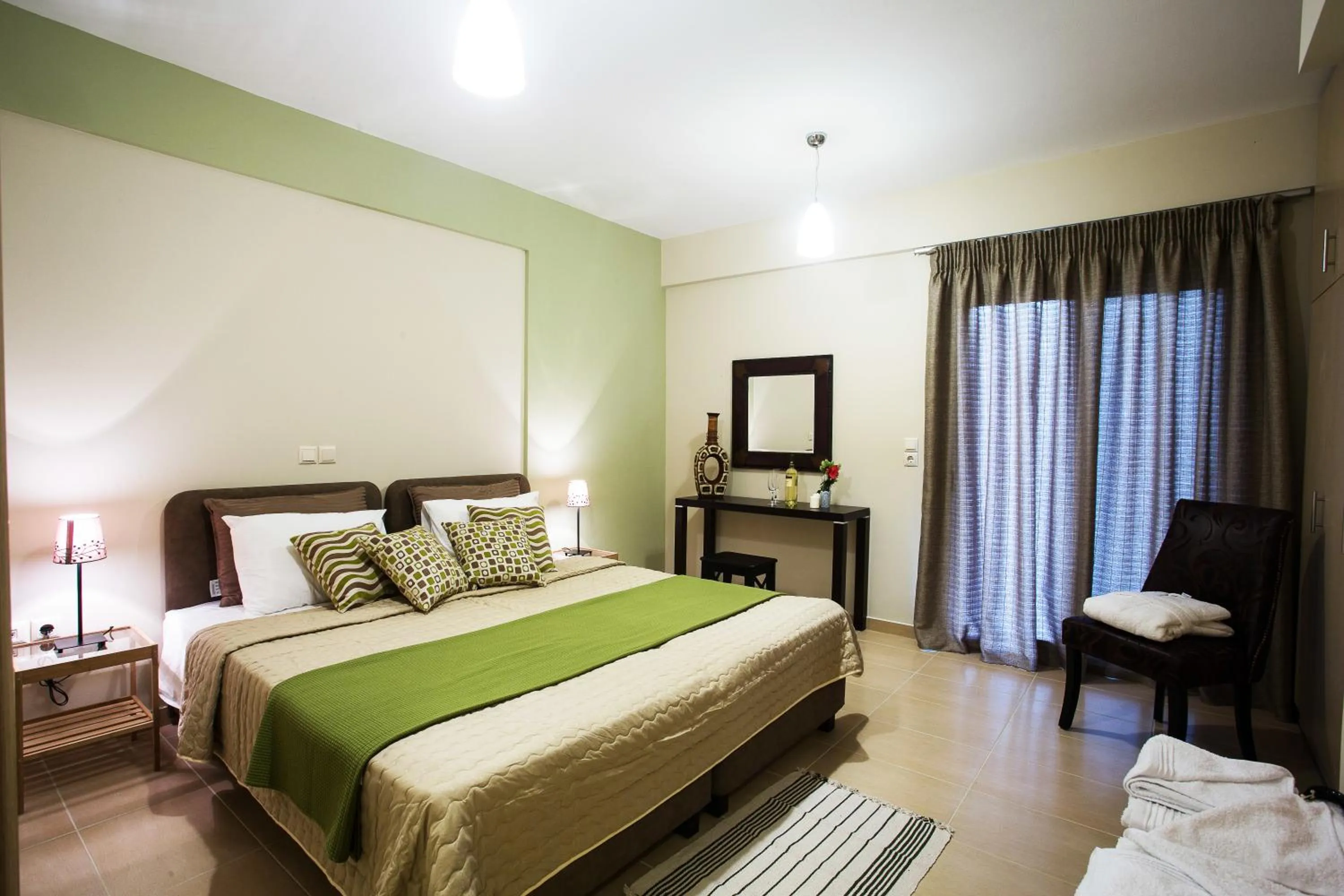 Bedroom, Bed in Baywatch Hotel