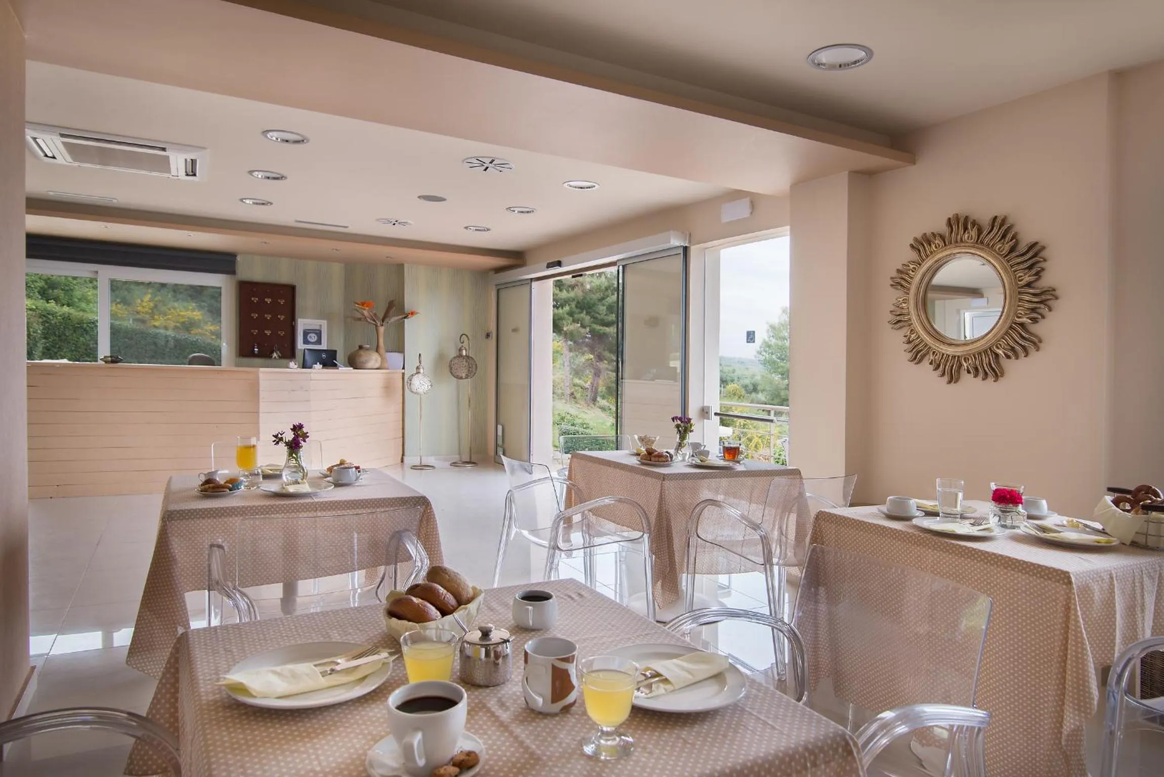 Spring in Baywatch Hotel