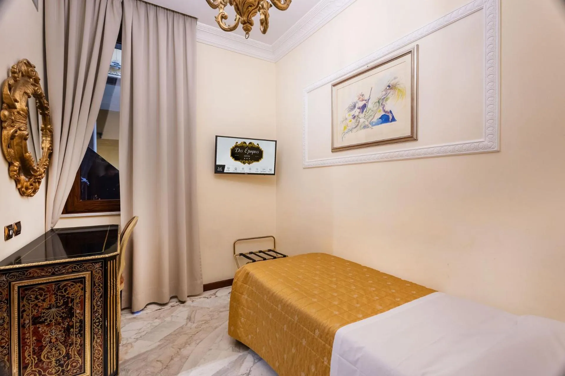 Photo of the whole room in Hotel Des Epoques