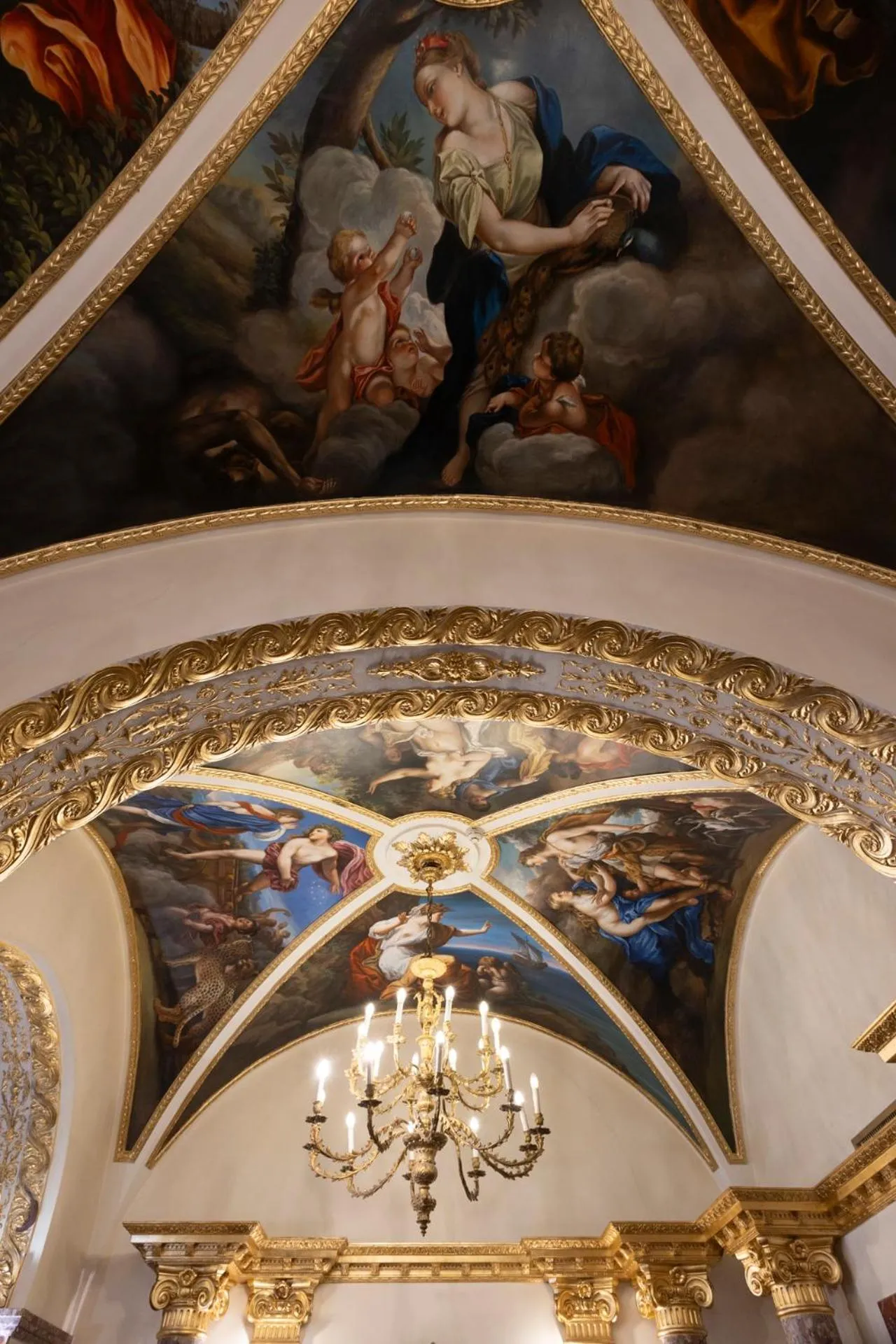 Decorative detail in Hotel Des Epoques