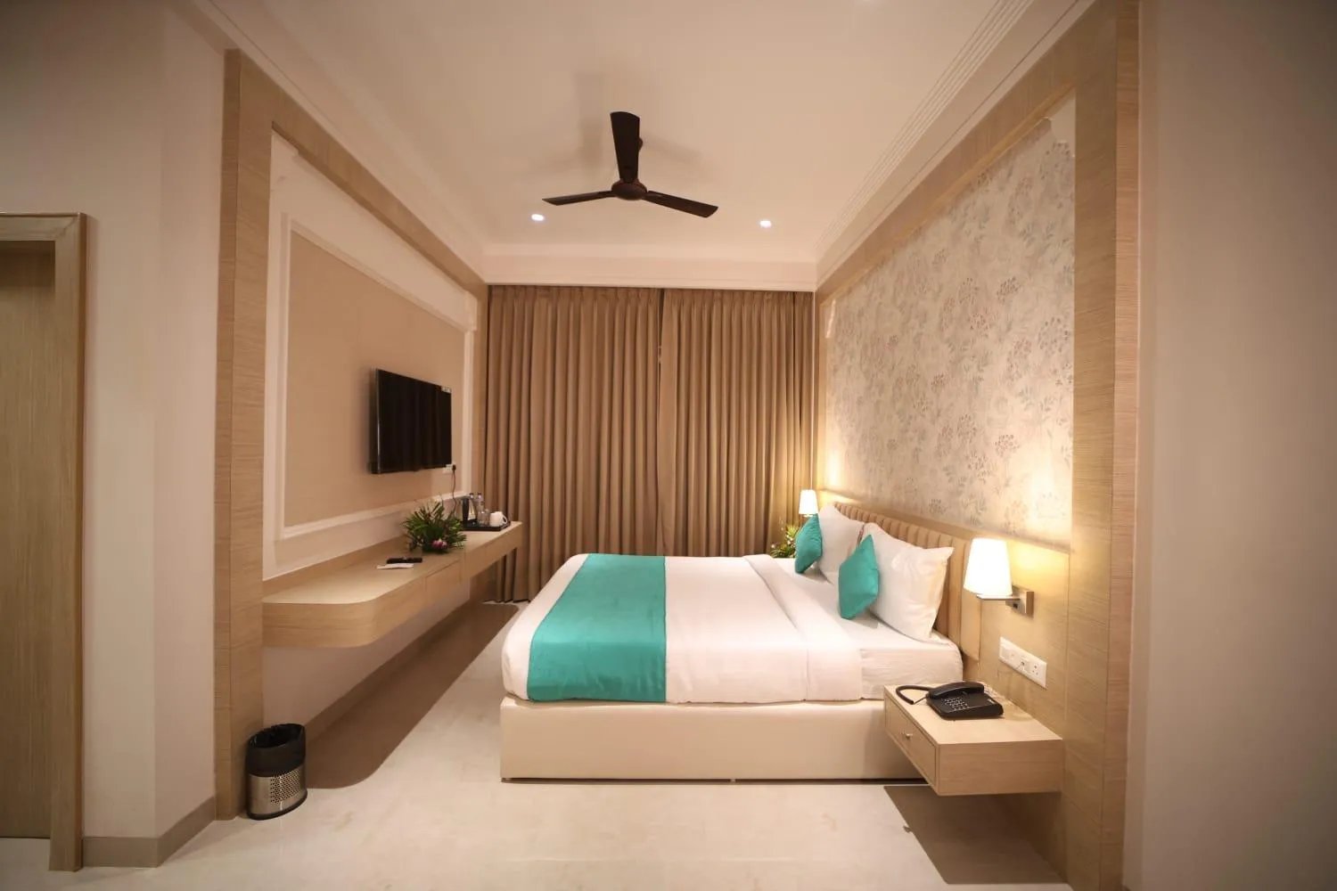 Bedroom, Bed in raghukul sadan