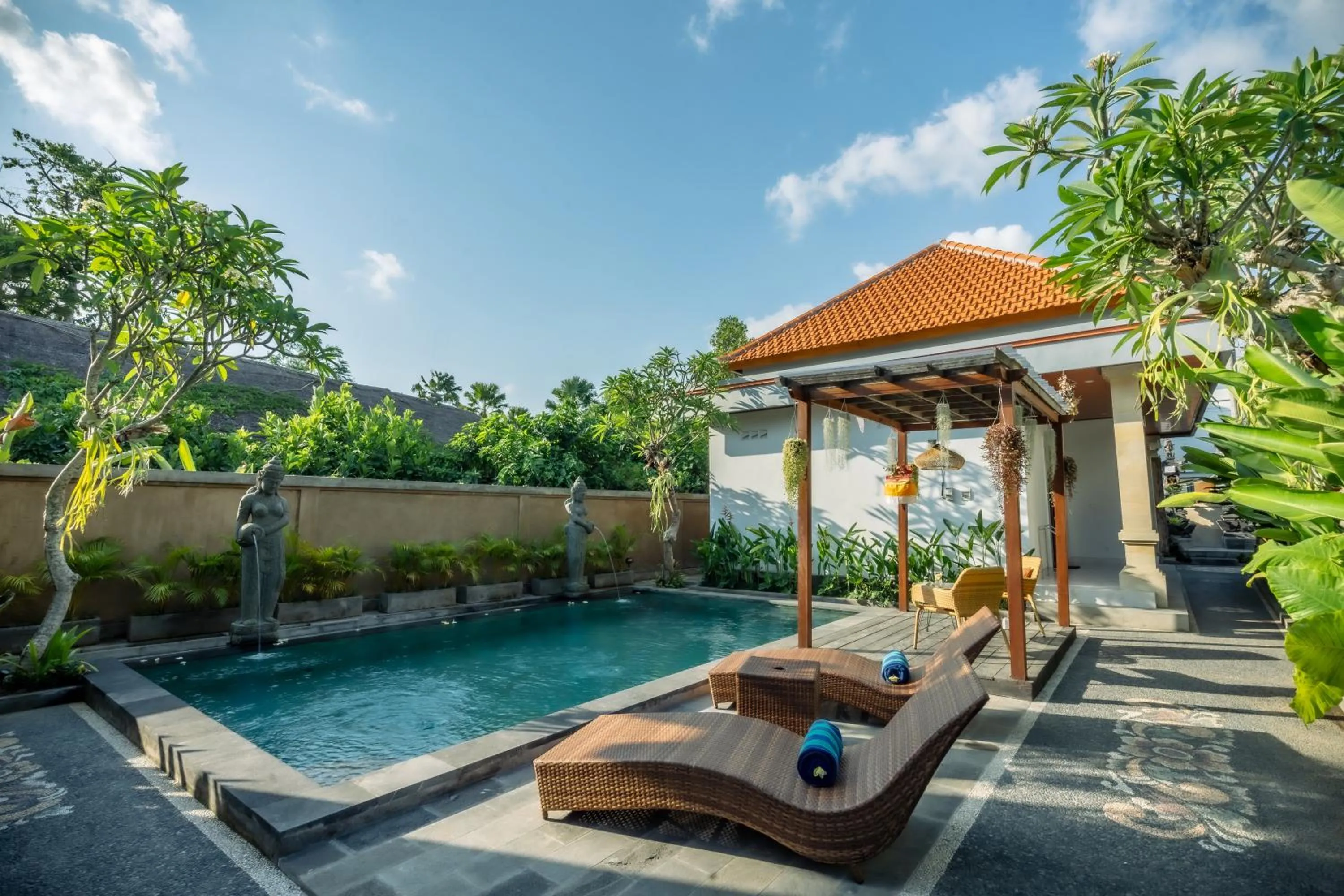 Swimming pool in Sapta D'Villa Residence by Purely