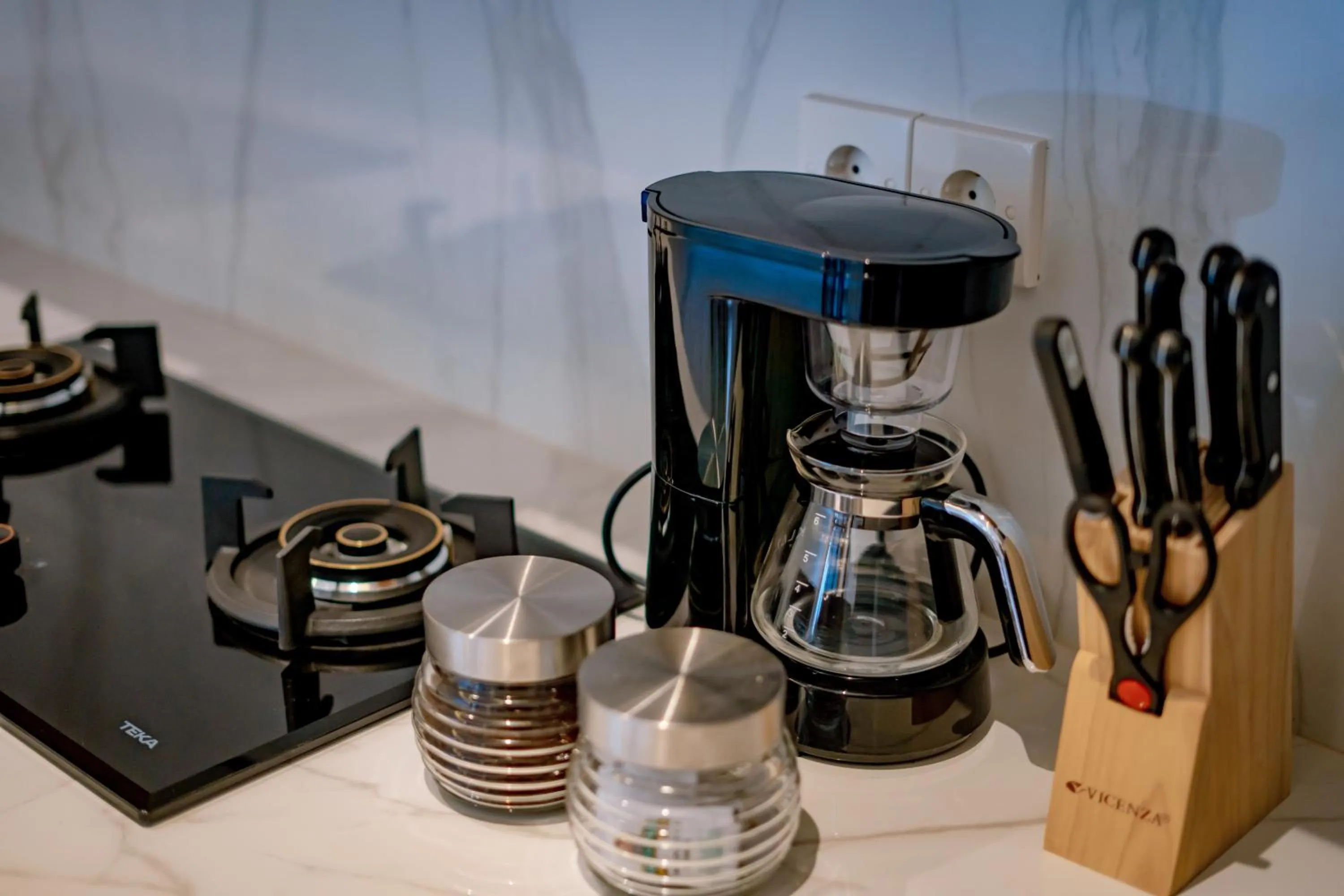 Coffee/tea facilities in Sapta D'Villa Residence by Purely