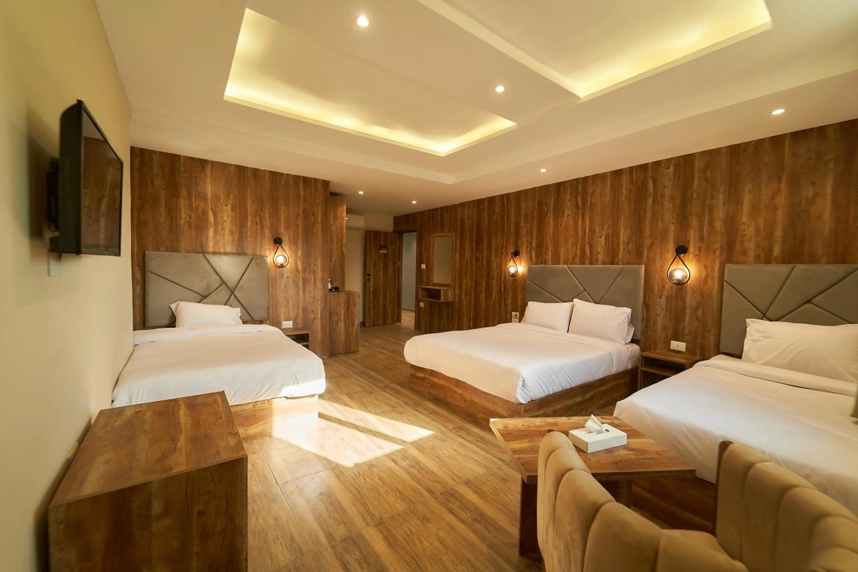 Bed in Crown Pyramids View Hotel