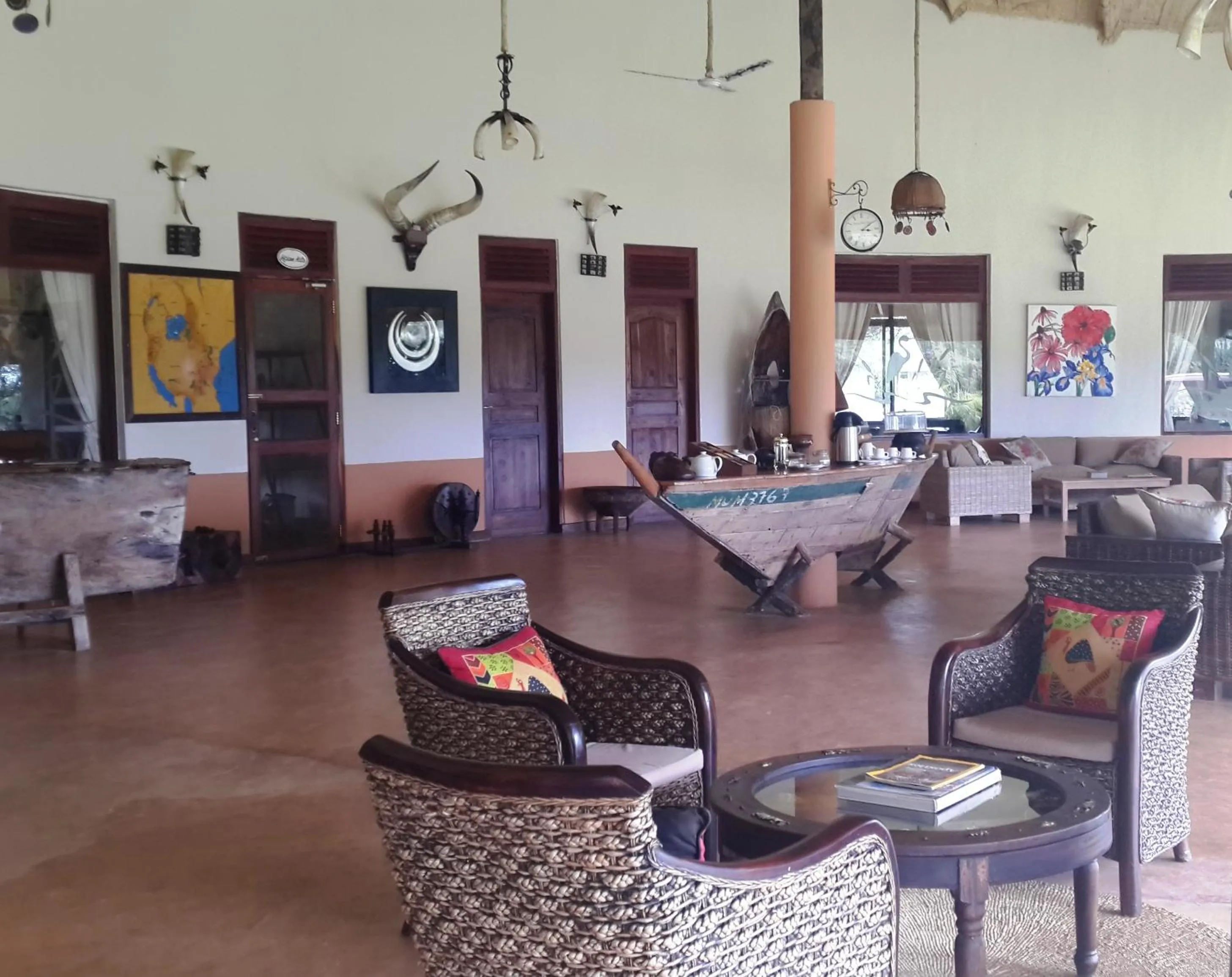 Communal lounge/ TV room in Serenity on the Lake