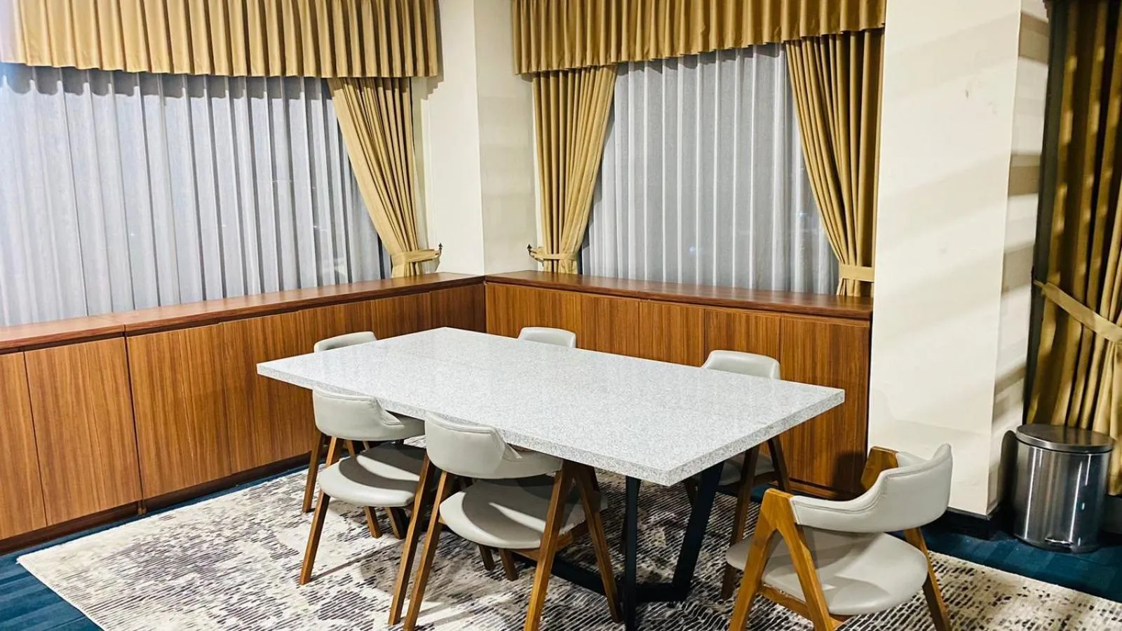 Dining area in De Balen Soultan Hotel