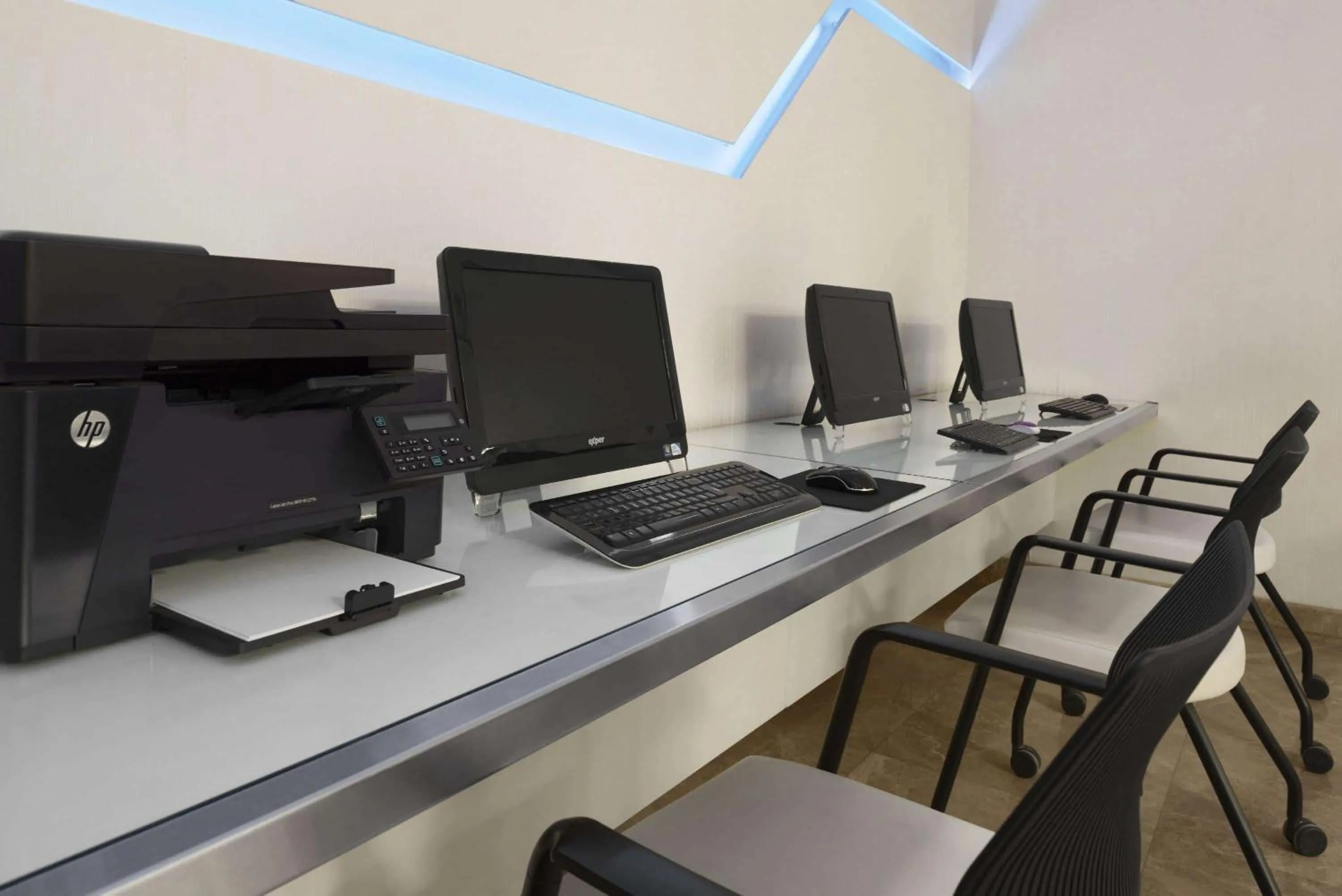 Business facilities in Ramada By Wyndham İstanbul Taksim