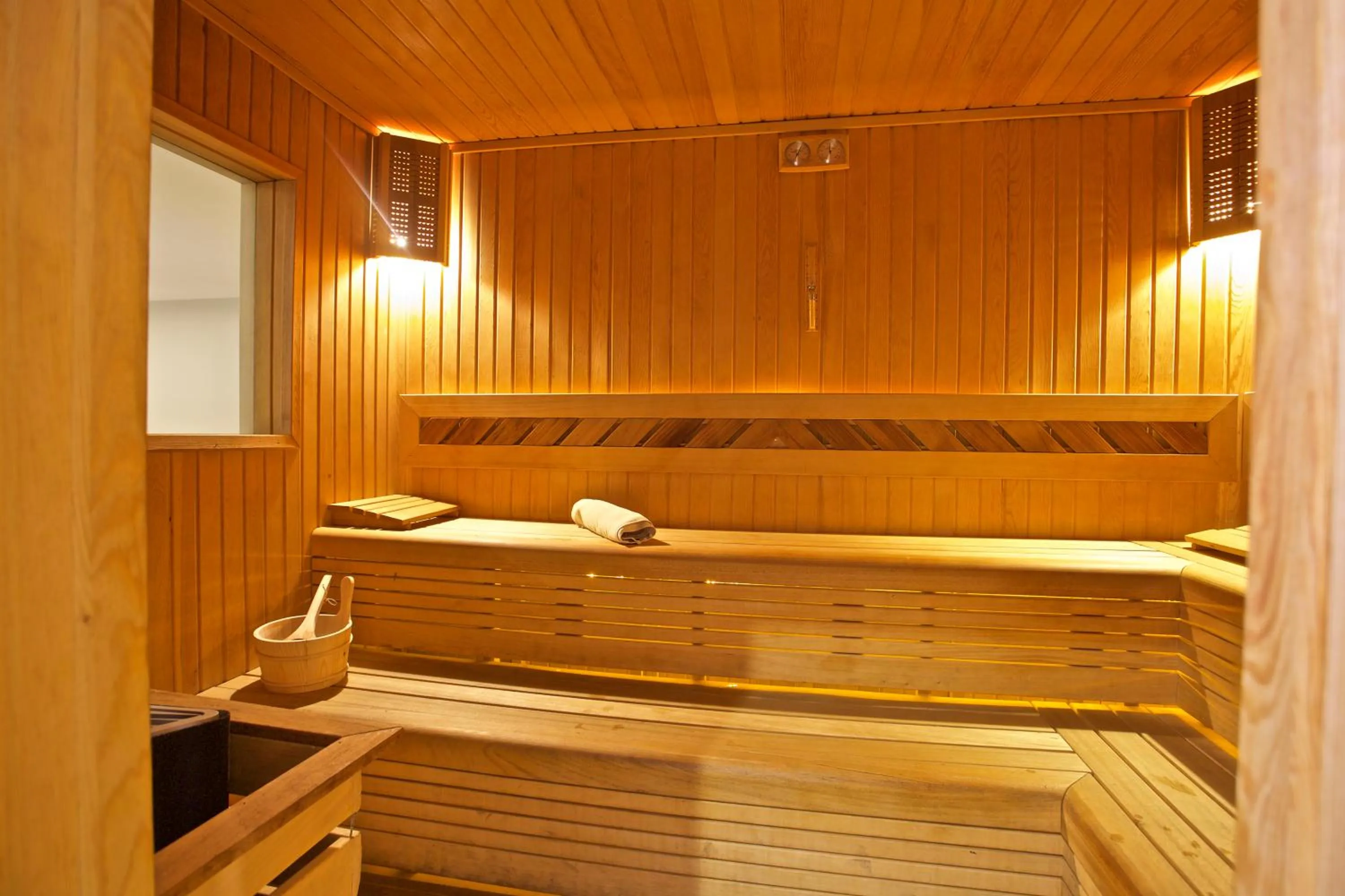 Sauna in Ramada By Wyndham İstanbul Taksim