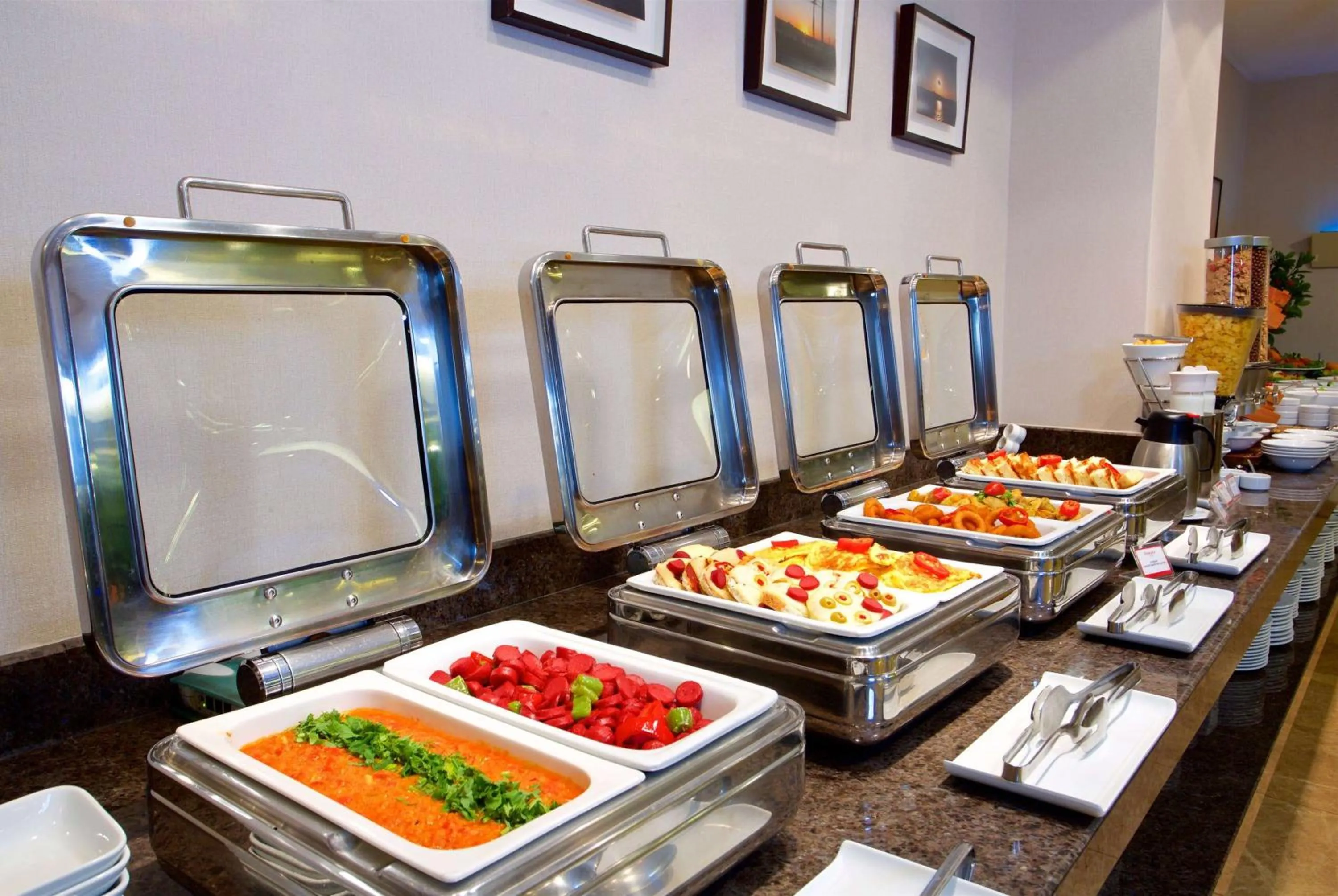 Restaurant/places to eat in Ramada By Wyndham İstanbul Taksim