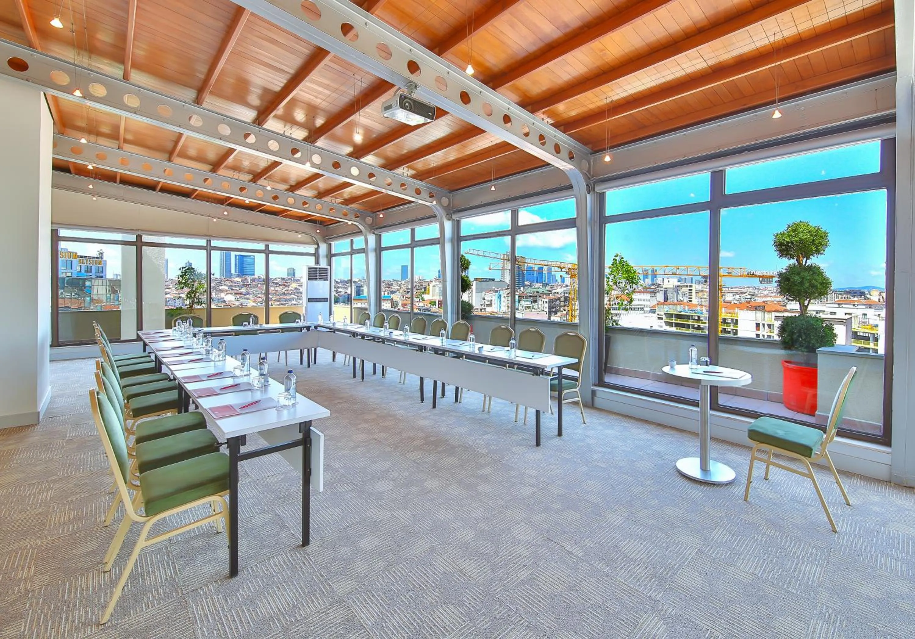 Meeting/conference room in Ramada By Wyndham İstanbul Taksim