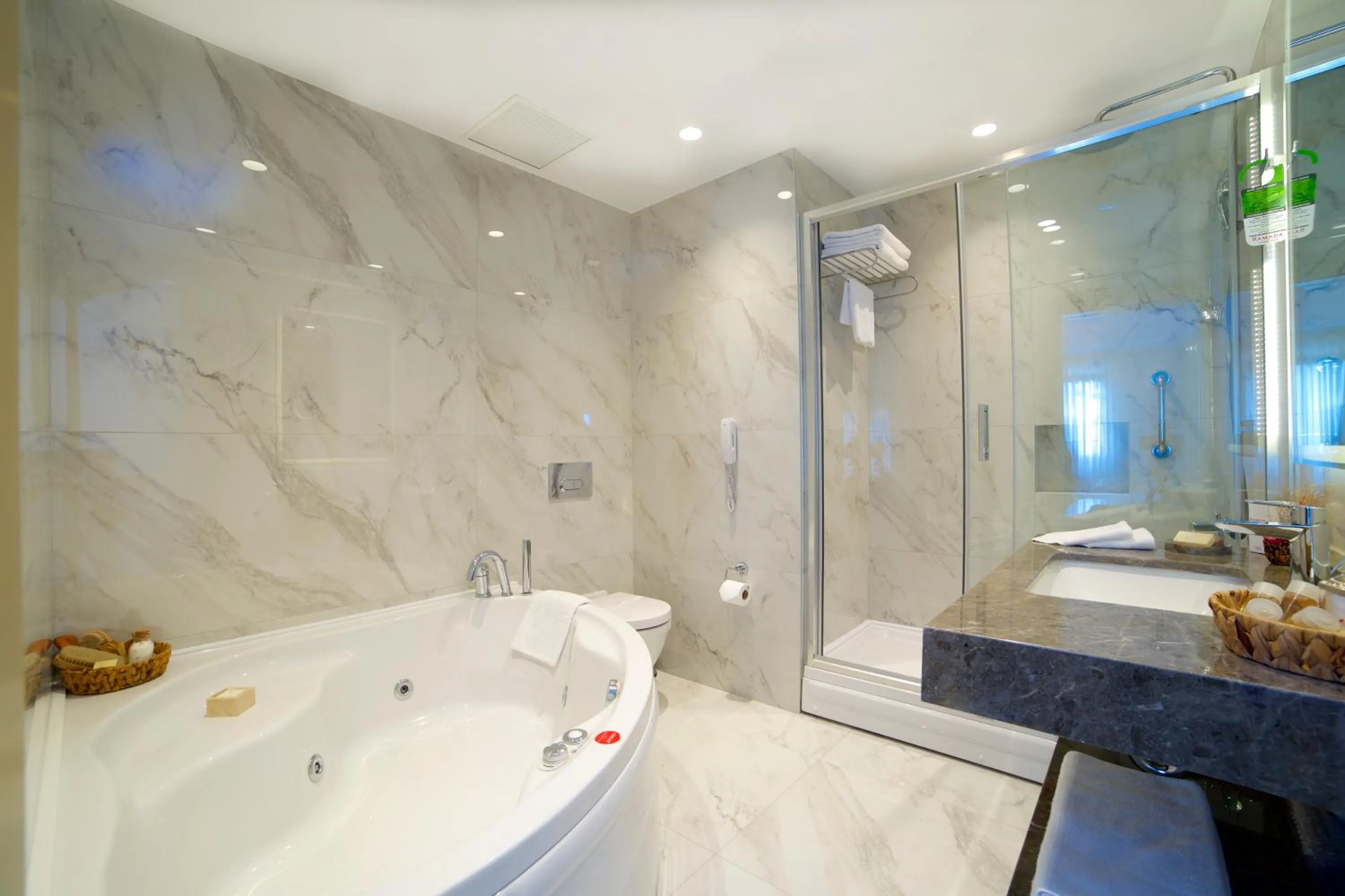 Shower in Ramada By Wyndham İstanbul Taksim