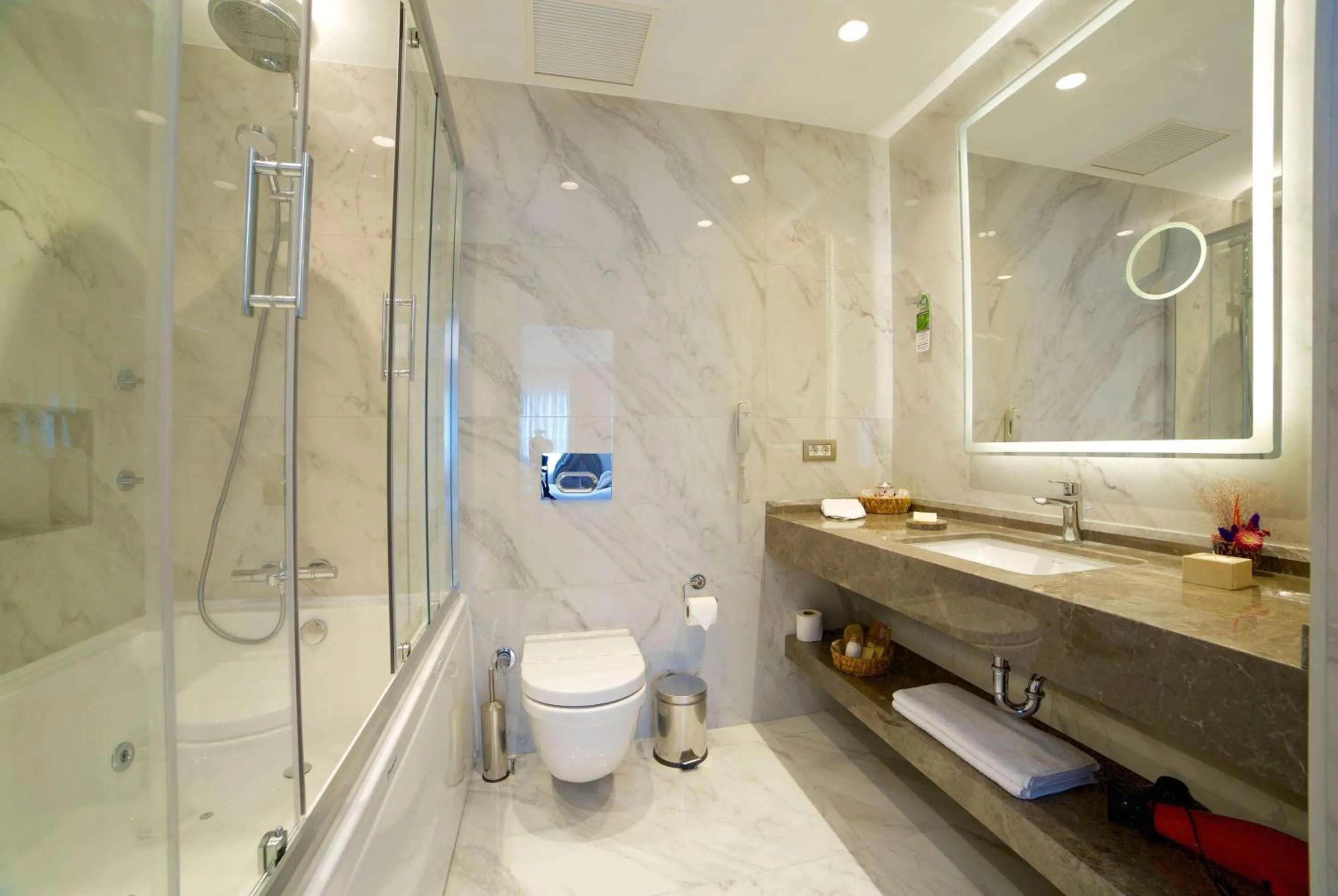 Bathroom in Ramada By Wyndham İstanbul Taksim