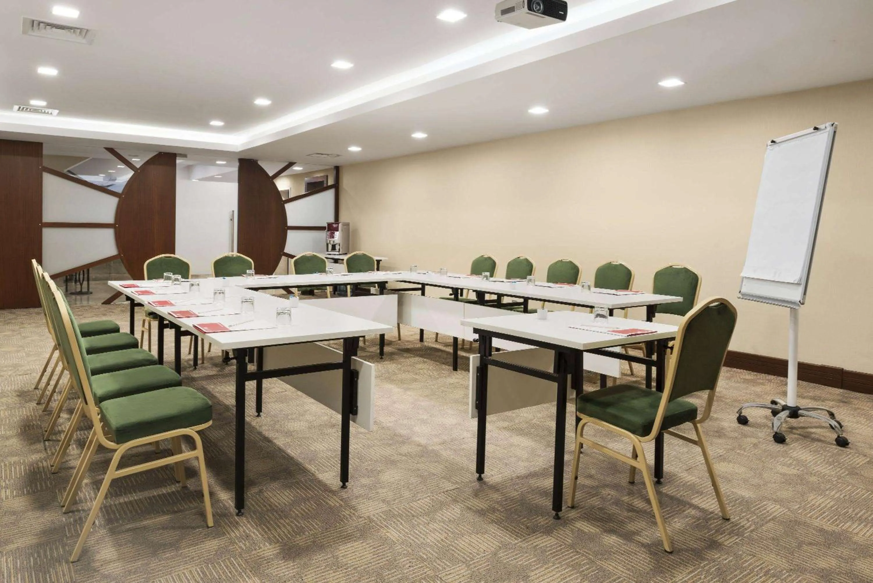 Meeting/conference room in Ramada By Wyndham İstanbul Taksim