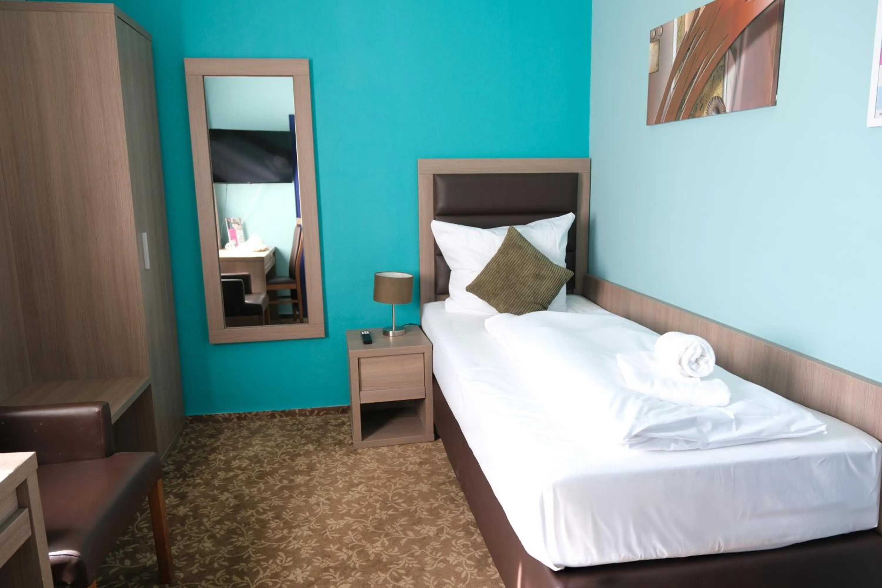 Bed in easy&cosy-Hotel Moers-Mitte