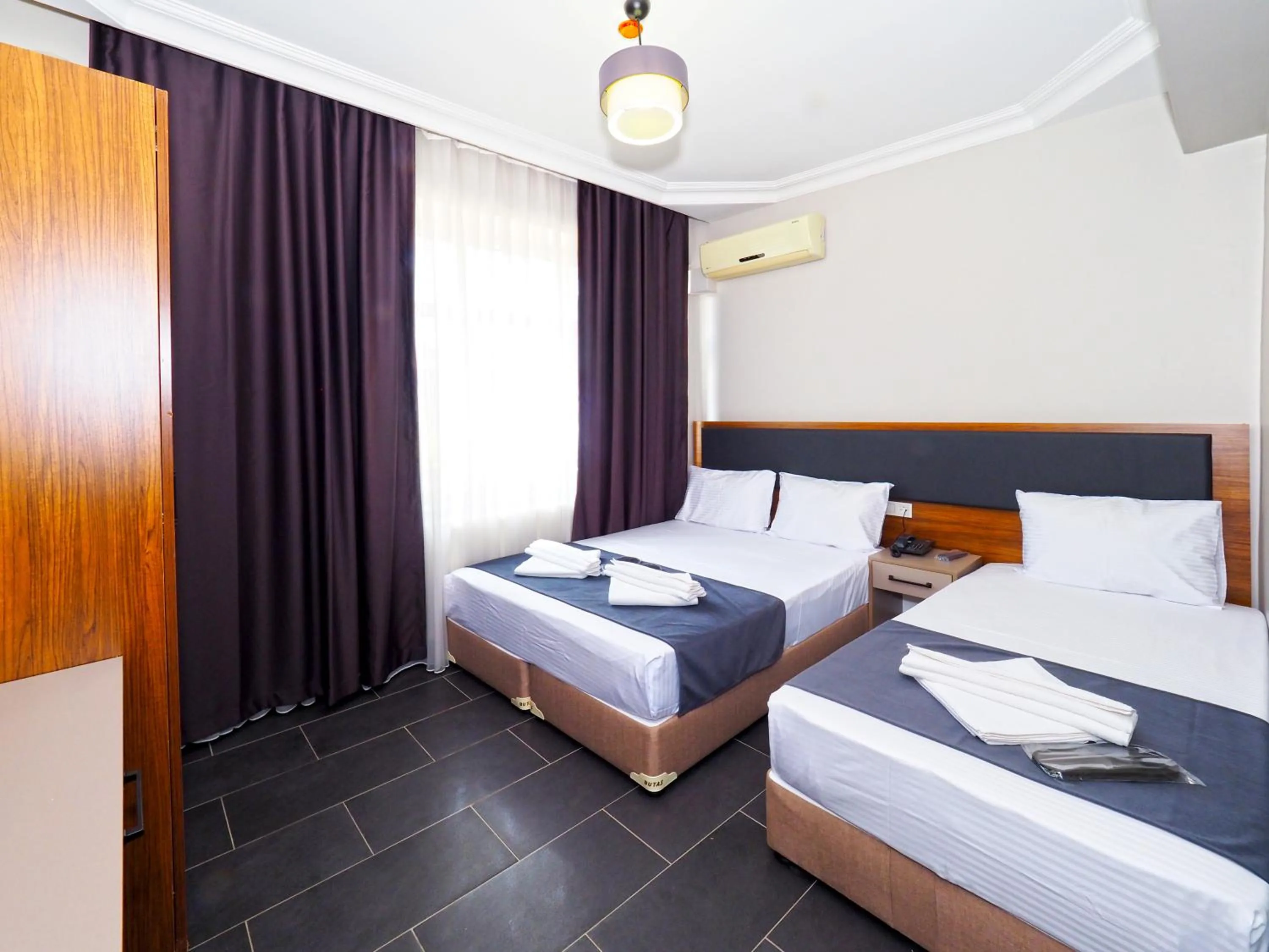 Bed in Diamond Hotel Old Town