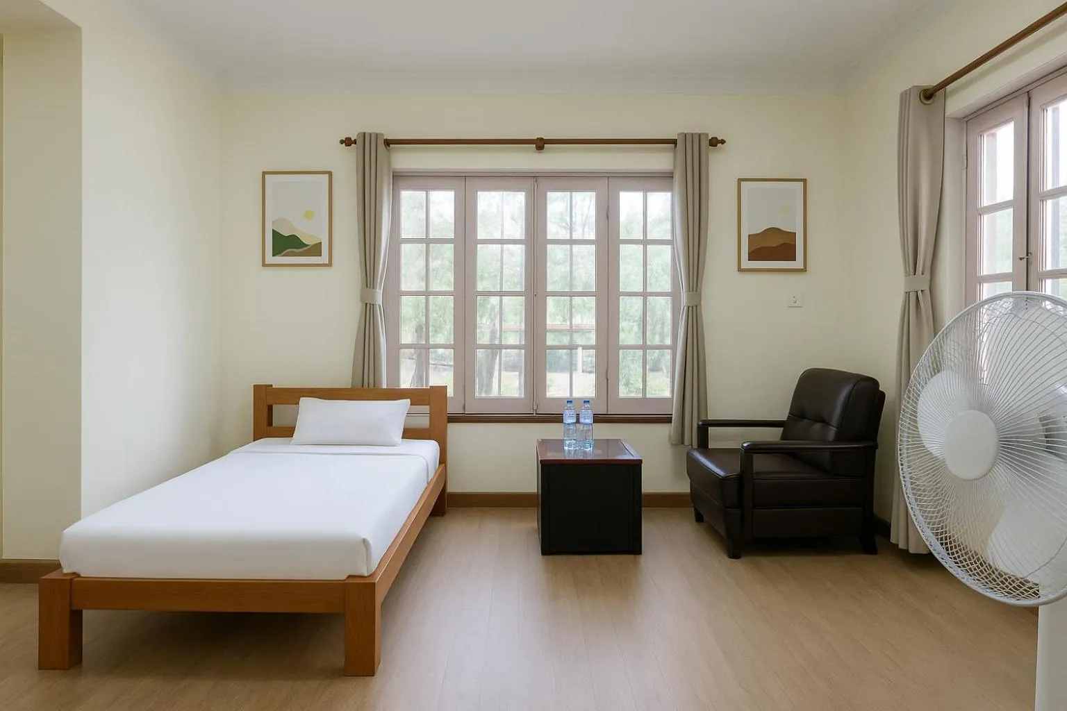 Bed in Suva Garden Hotel