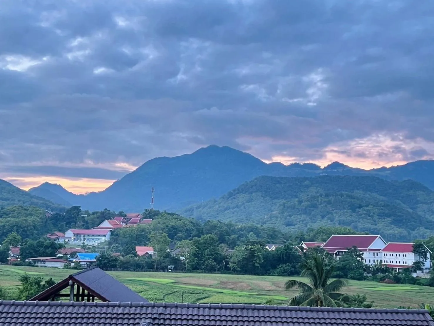 Mountain view in Garden House Rice Field and Mountain View