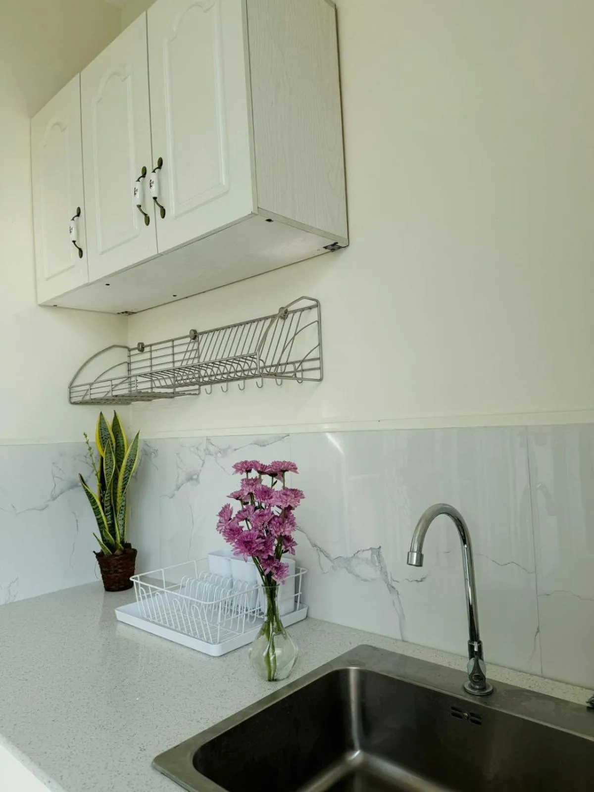 Kitchen or kitchenette in Garden House Rice Field and Mountain View