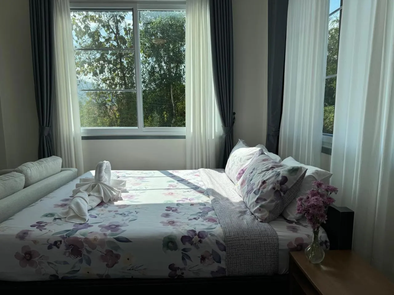 Bed in Garden House Rice Field and Mountain View