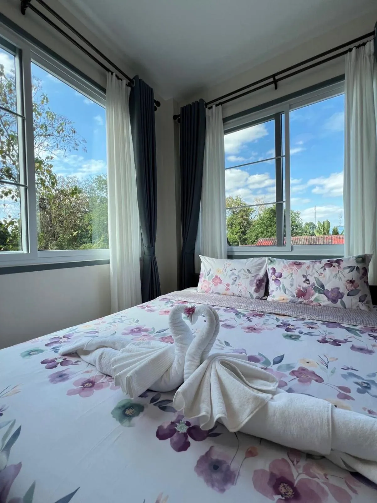 Bed in Garden House Rice Field and Mountain View