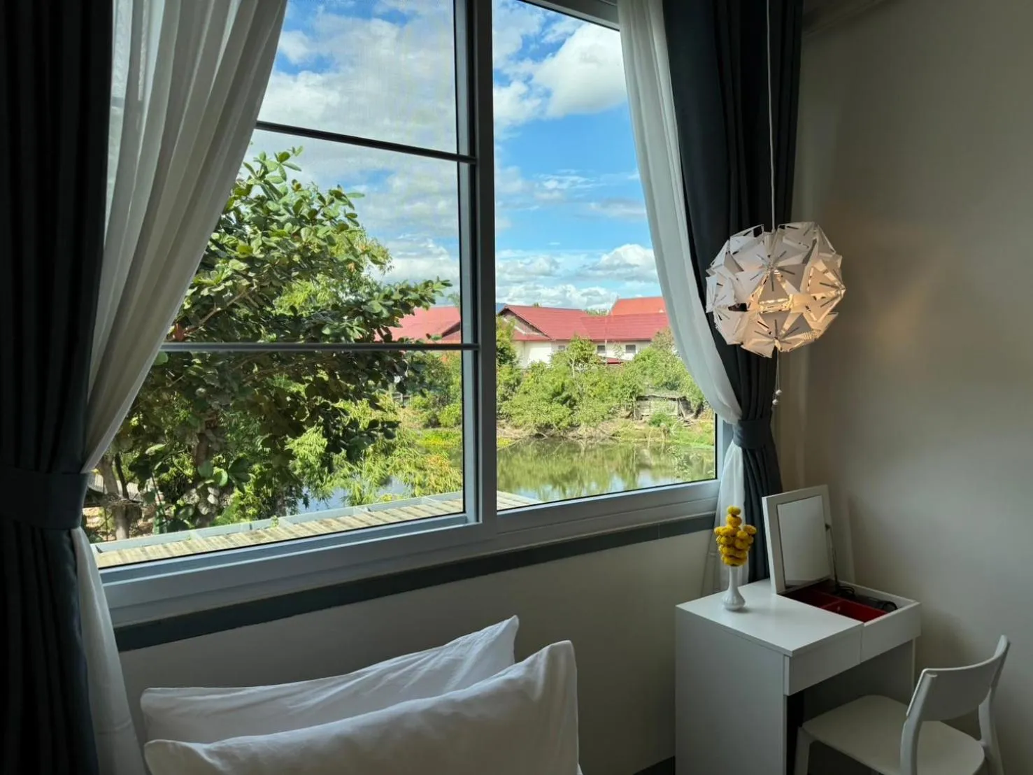 Bedroom, Bed in Garden House Rice Field and Mountain View